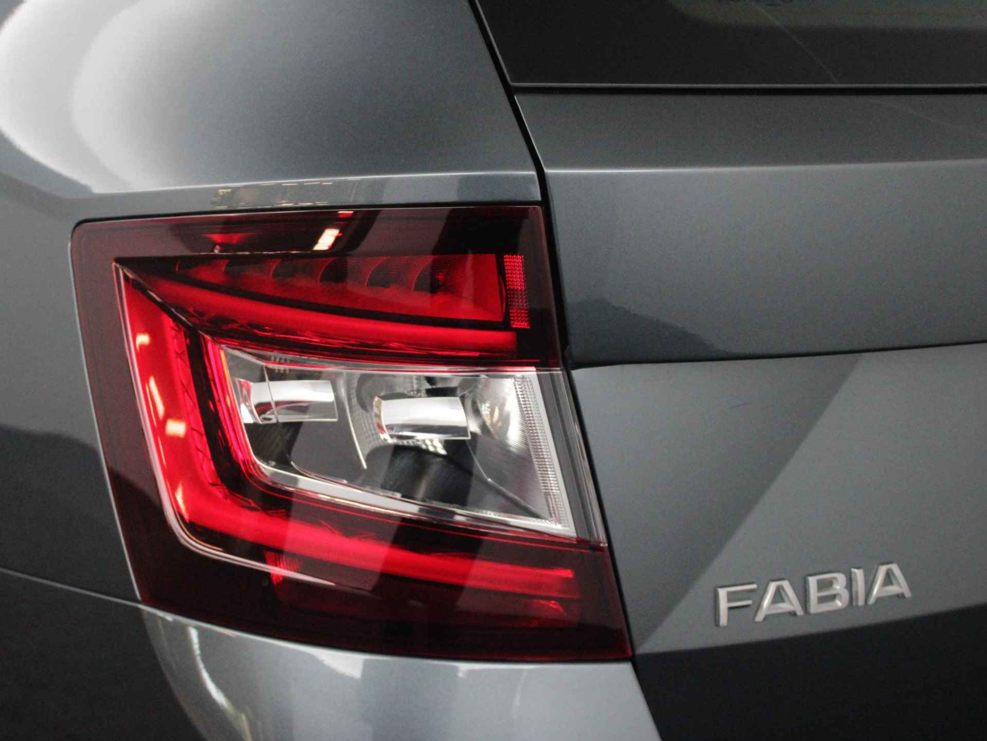 Skoda Fabia Combi 1.0 TSI Ambition Airco/Apple Carplay/Android Auto/PDC - 37/44