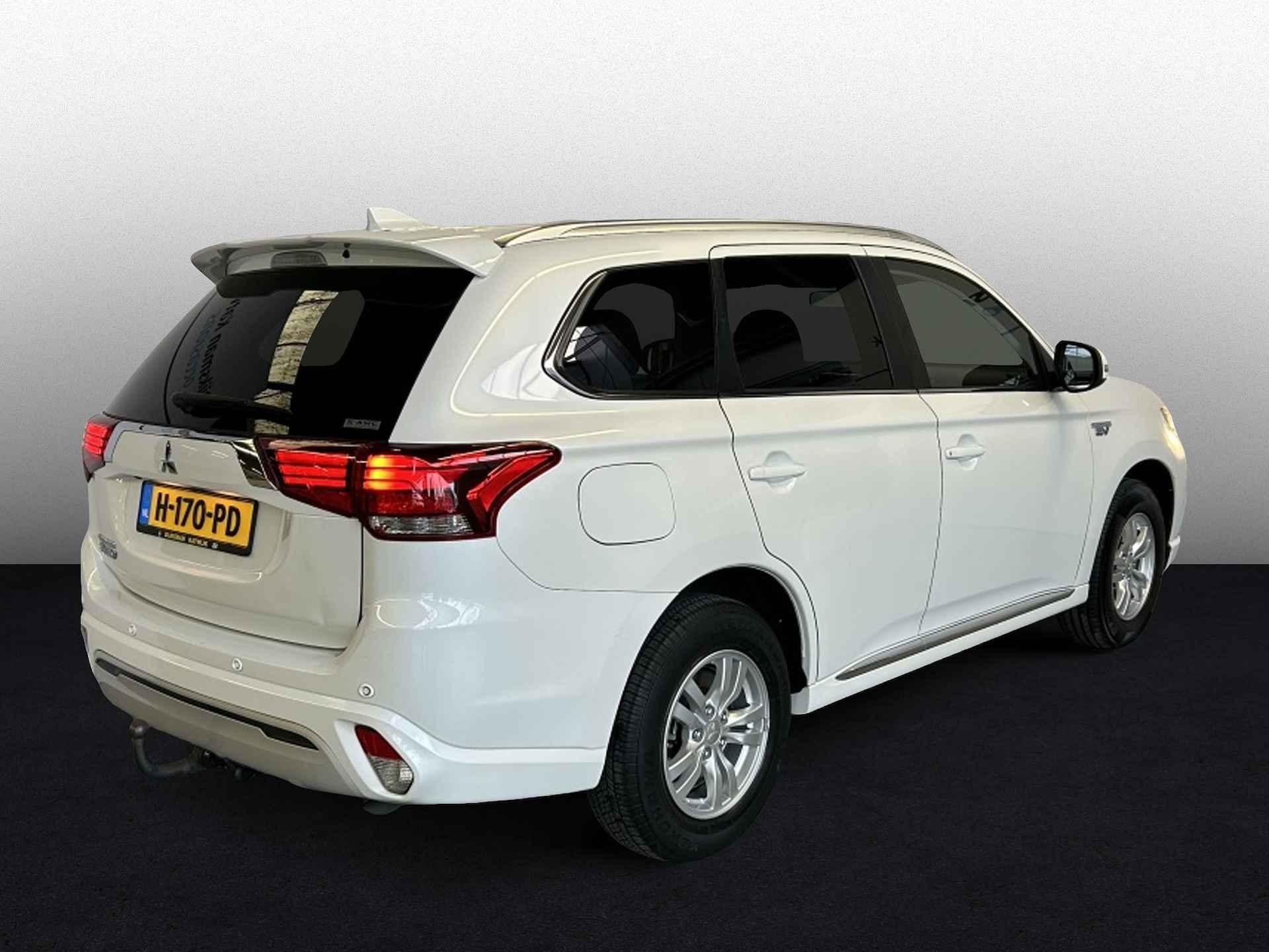 Mitsubishi Outlander 2.4 PHEV Pure - 4/13