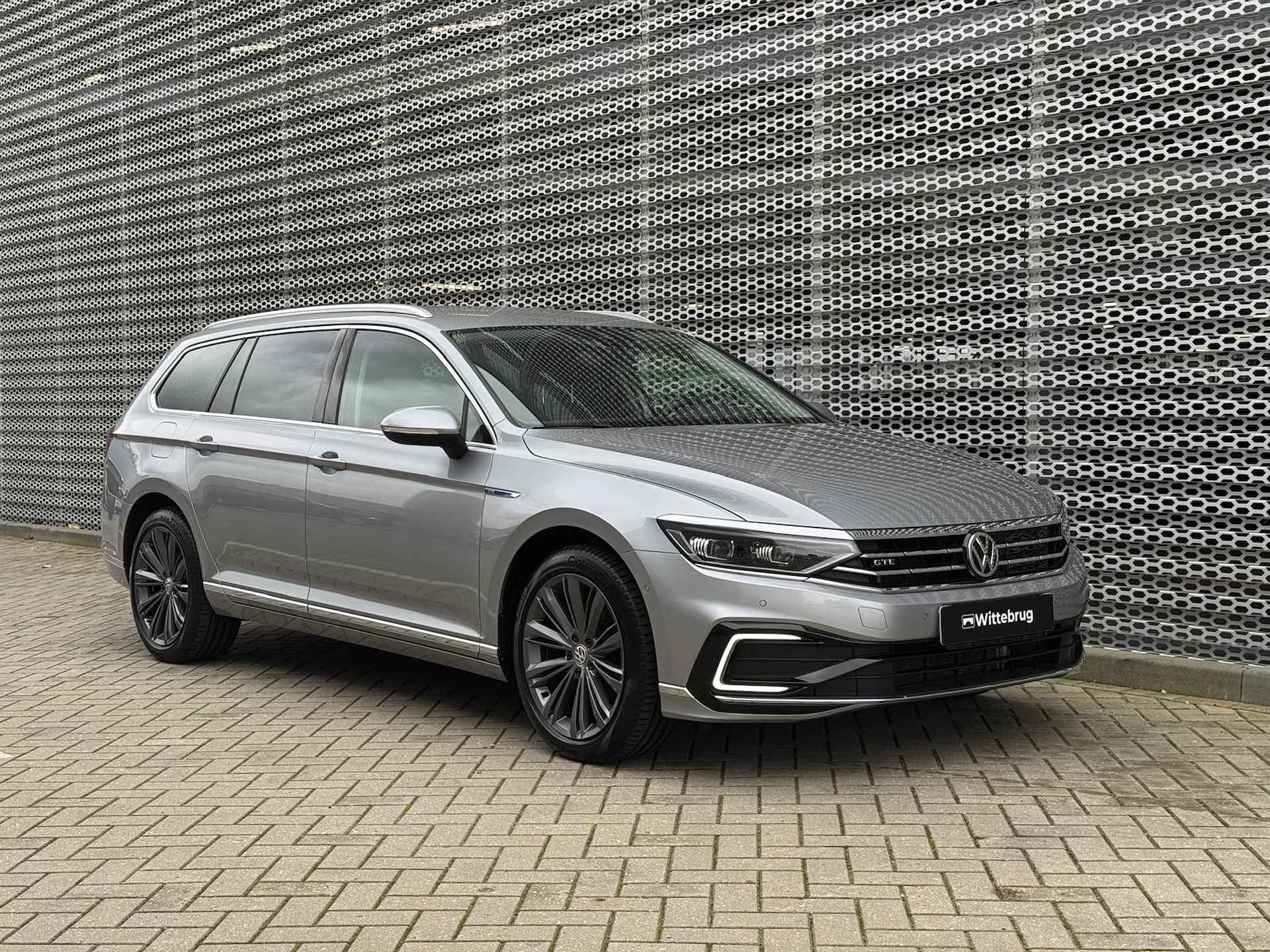 Volkswagen Passat Variant 1.4 TSI PHEV 218PK DSG GTE Business / 18" LMV / LED / Half Leder-Alcantara Bekleding / Stoelverwarming - 10/28