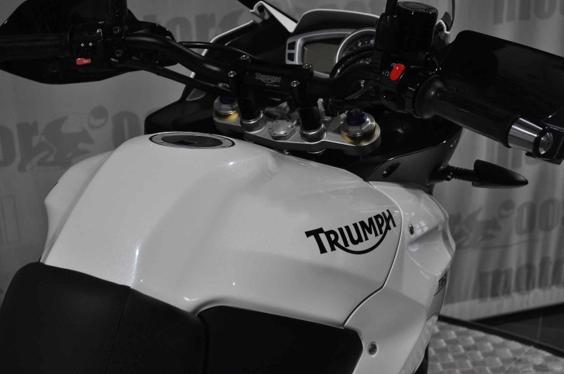 TRIUMPH Tiger 1050 TOURING - 17/21