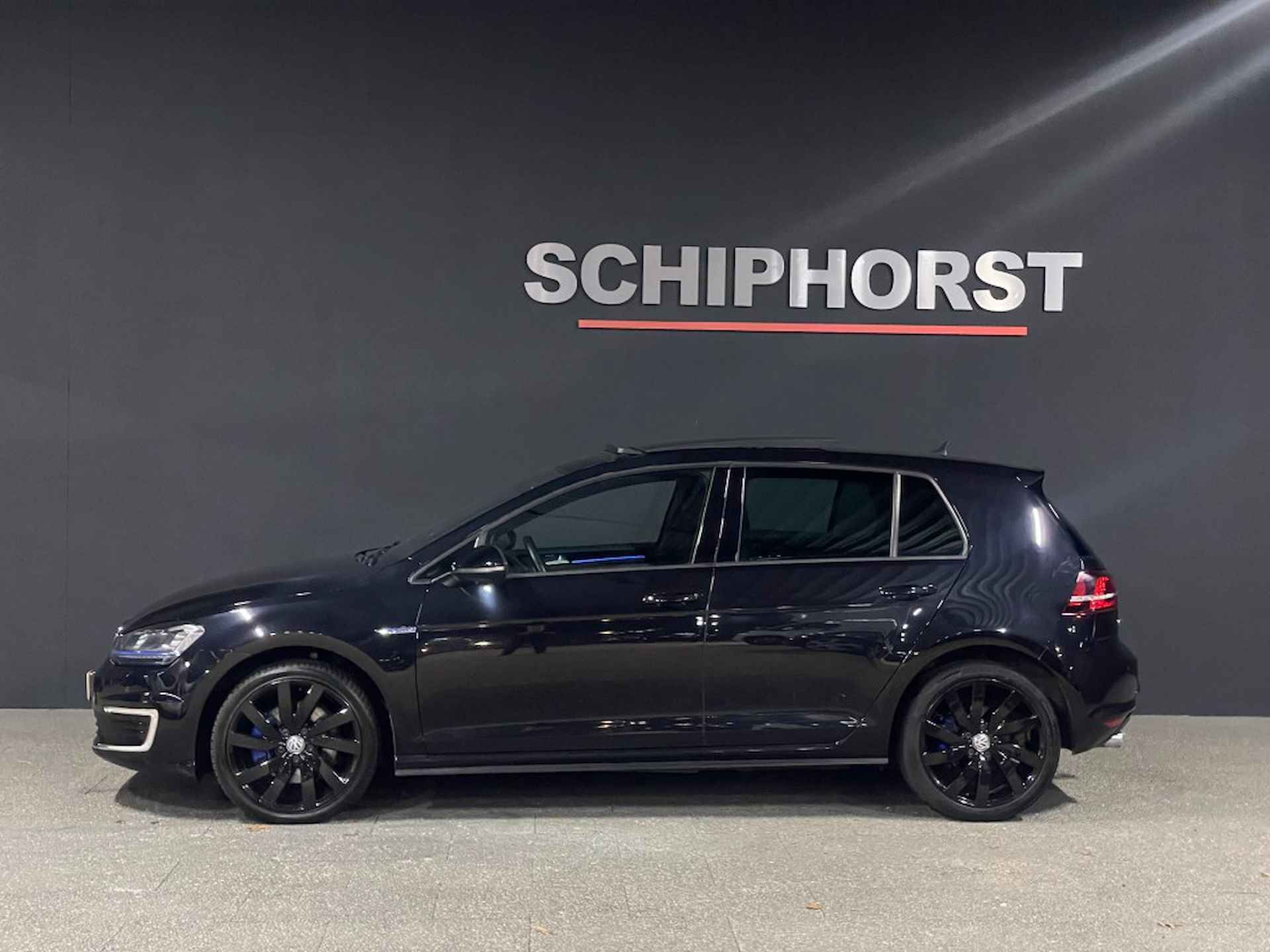 VOLKSWAGEN Golf GTE 204 pk/Leer/Panorama/Trekhaak/18 inch - 5/17