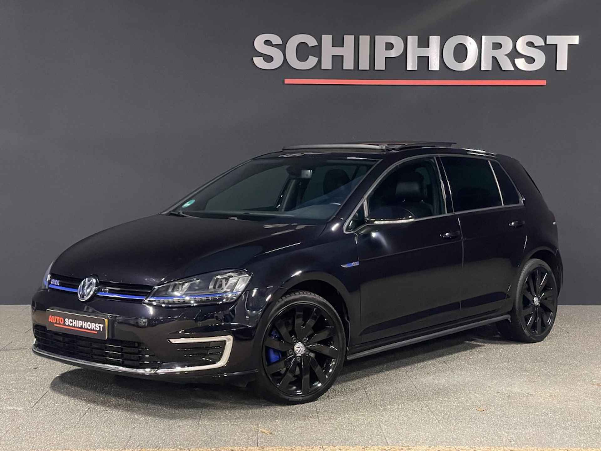 VOLKSWAGEN Golf GTE 204 pk/Leer/Panorama/Trekhaak/18 inch - 6/17