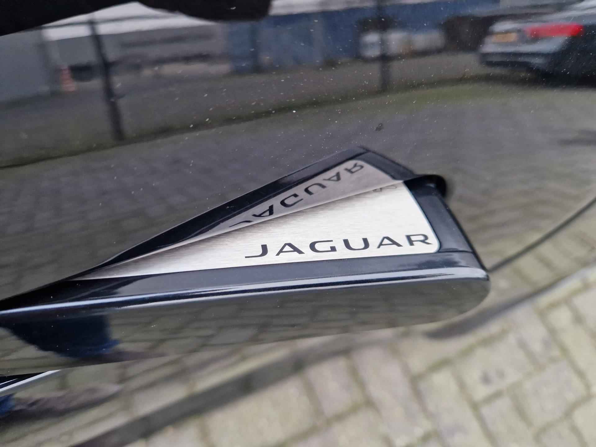 Jaguar F-TYPE 2.0T P300 R-Dynamic /Incl BTW /Deal ond. - 7/38
