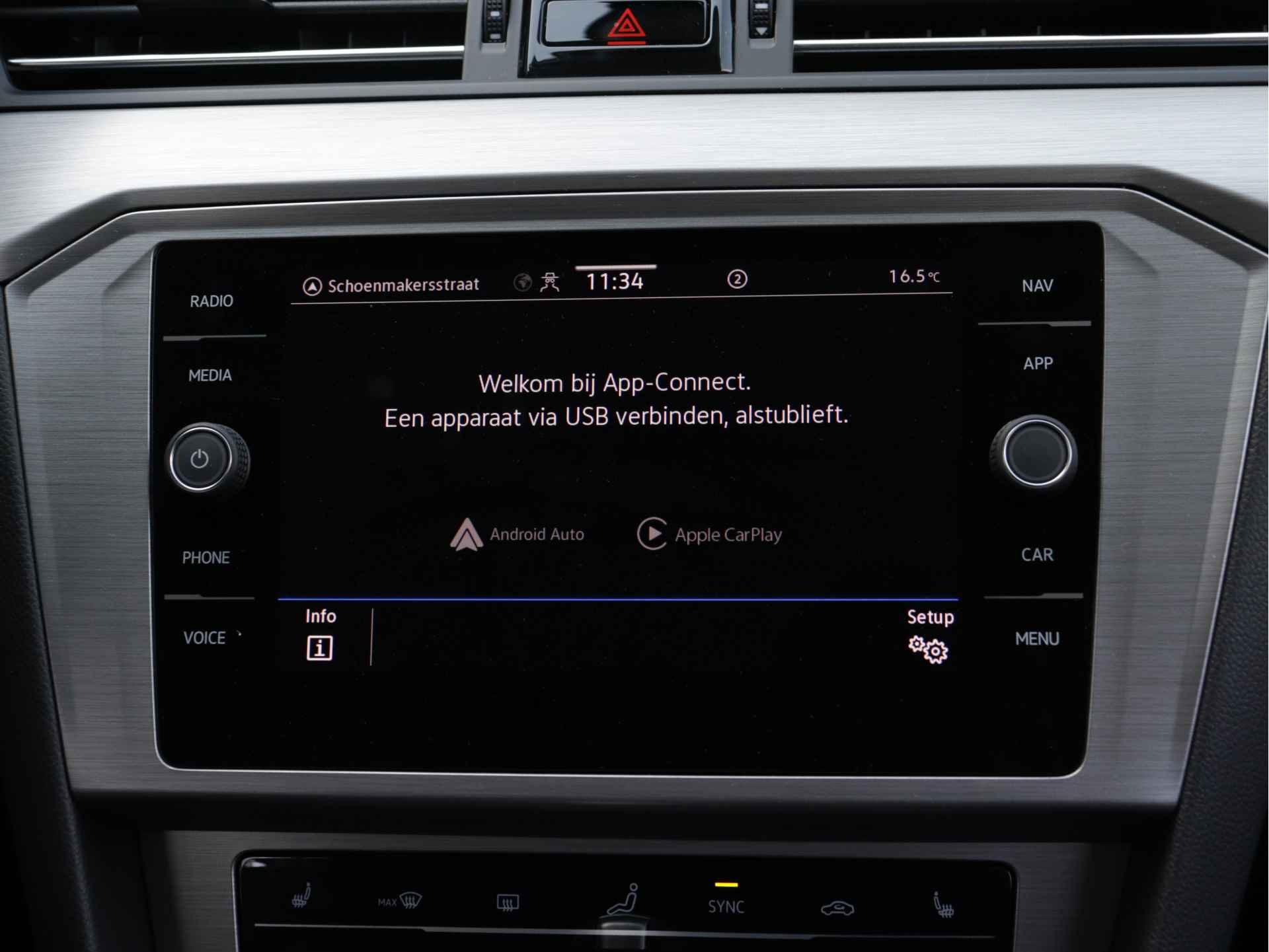 Volkswagen Passat Variant 1.5 TSI Business 150pk Automaat | Navigatie | Stoelverwarming | Adaptive Cruise | Climate Control | Getint Glas | - 24/45