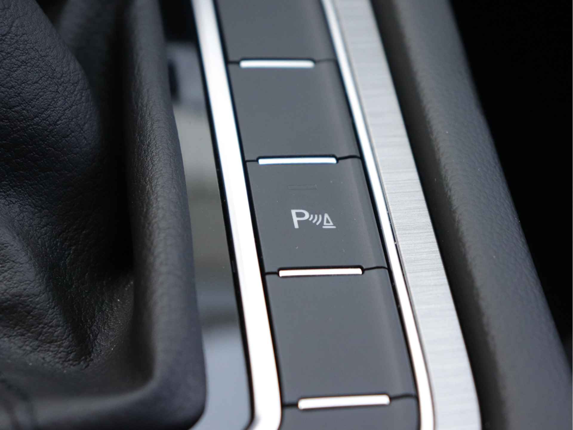 Volkswagen Passat Variant 1.5 TSI Business 150pk Automaat | Navigatie | Stoelverwarming | Adaptive Cruise | Climate Control | Getint Glas | - 36/45