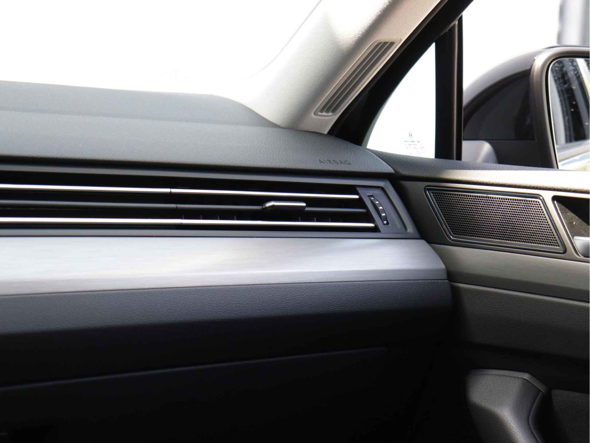 Volkswagen Passat Variant 1.5 TSI Business 150pk Automaat | Navigatie | Stoelverwarming | Adaptive Cruise | Climate Control | Getint Glas | - 38/45