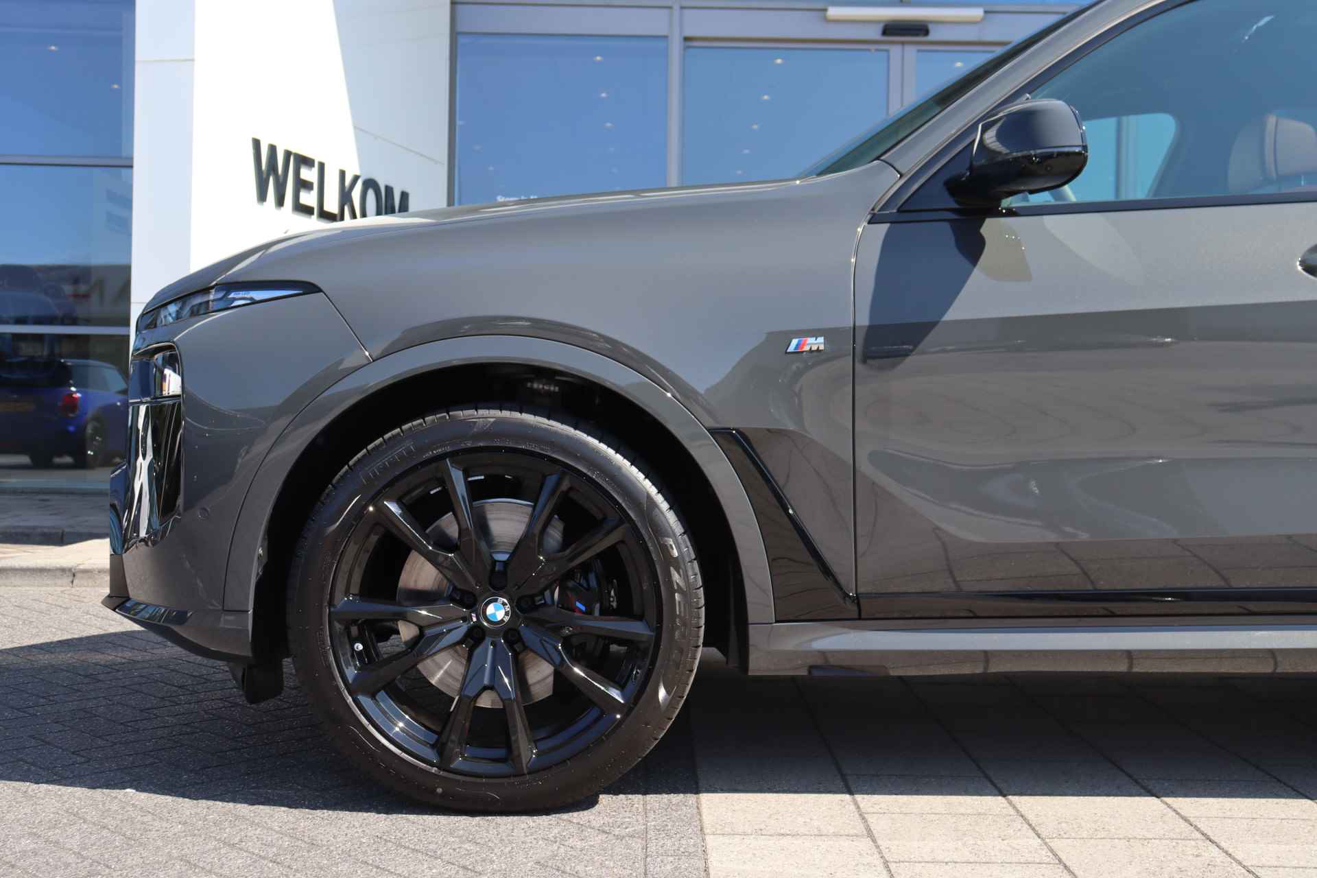 BMW X7 xDrive40i High Executive M Sport Automaat / Panoramadak Sky Lounge / Massagefunctie / Active Steering / Bowers & Wilkins / Trekhaak / Soft-Close / Driving Assistant Professional - 4/44