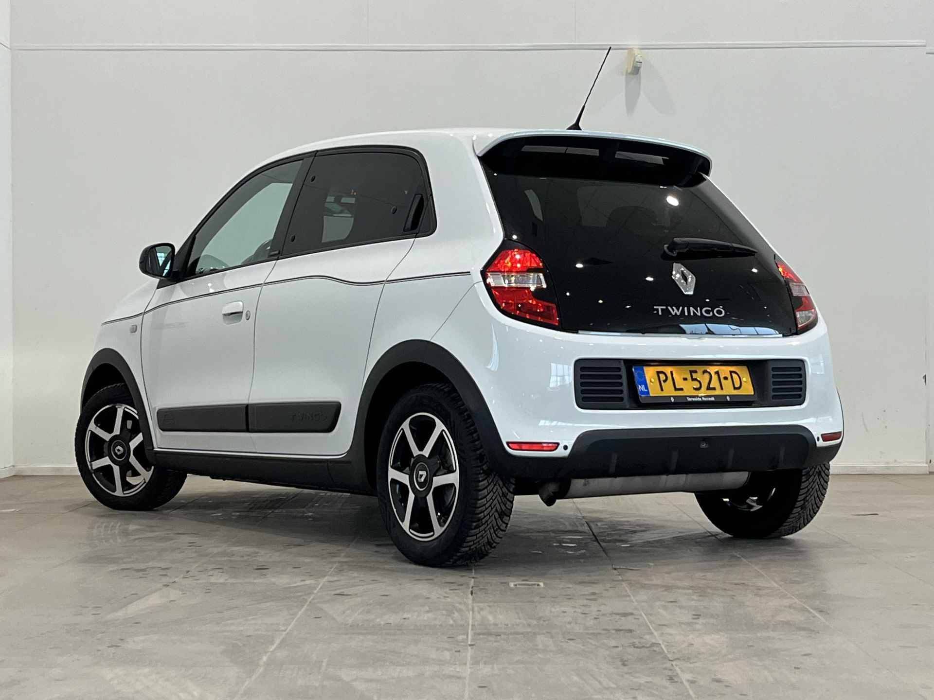 Renault Twingo 1.0 SCe 70 Limited | Airco | Cruise Control | Radio-USB | Bluetooth | Parkeersensoren | All season banden | Lichtmetalen velgen 15" - 3/28