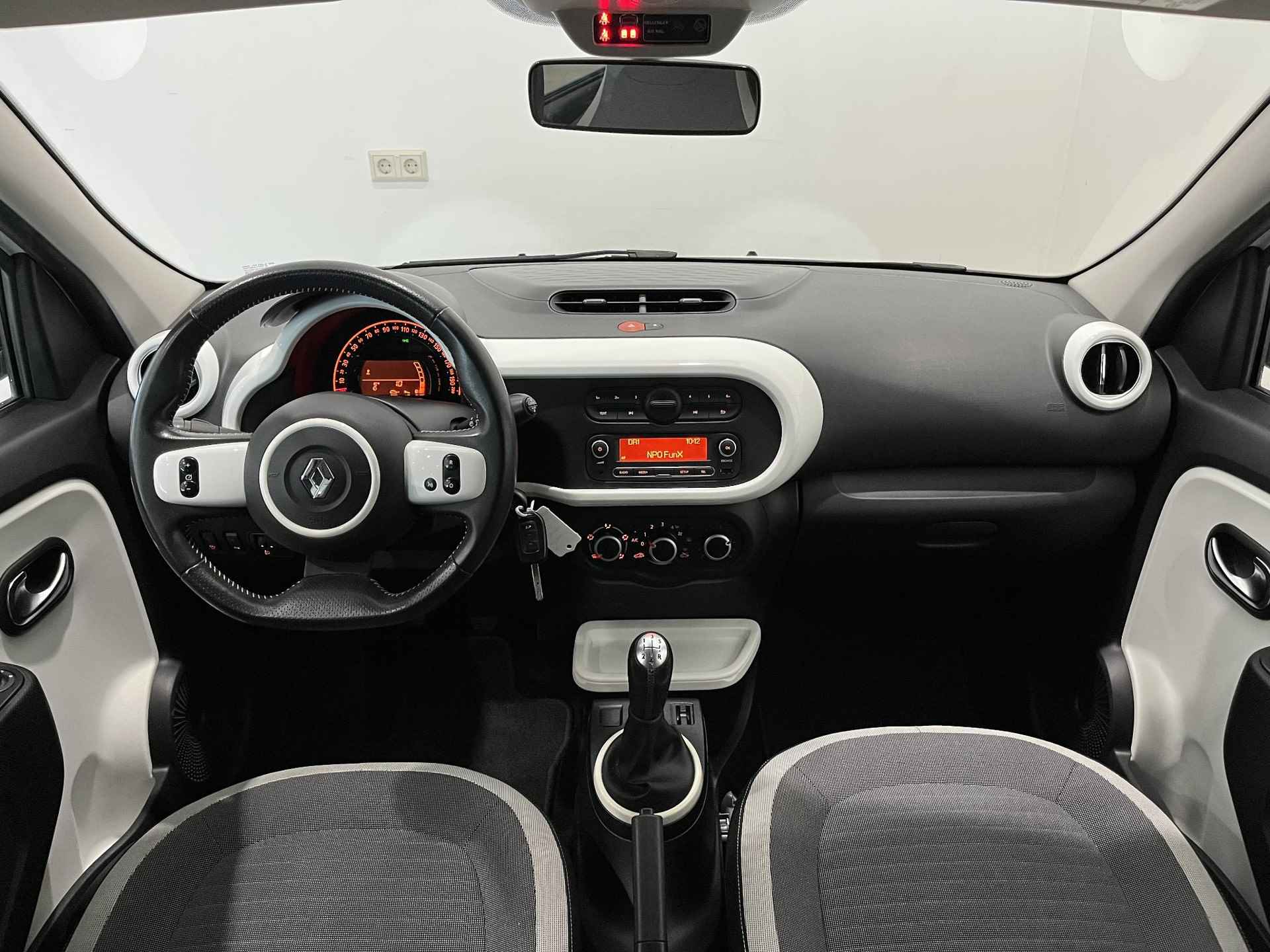 Renault Twingo 1.0 SCe 70 Limited | Airco | Cruise Control | Radio-USB | Bluetooth | Parkeersensoren | All season banden | Lichtmetalen velgen 15" - 10/28