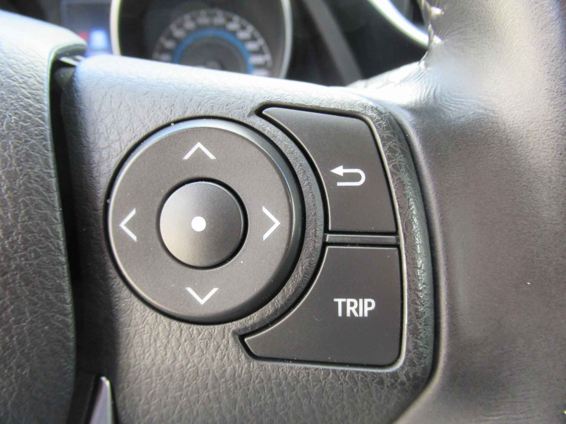 Toyota Auris 1.8 Hybrid Aspiration Dec-2015 Navigatie | camera | cruise | LM velgen | tr.haak - 25/34