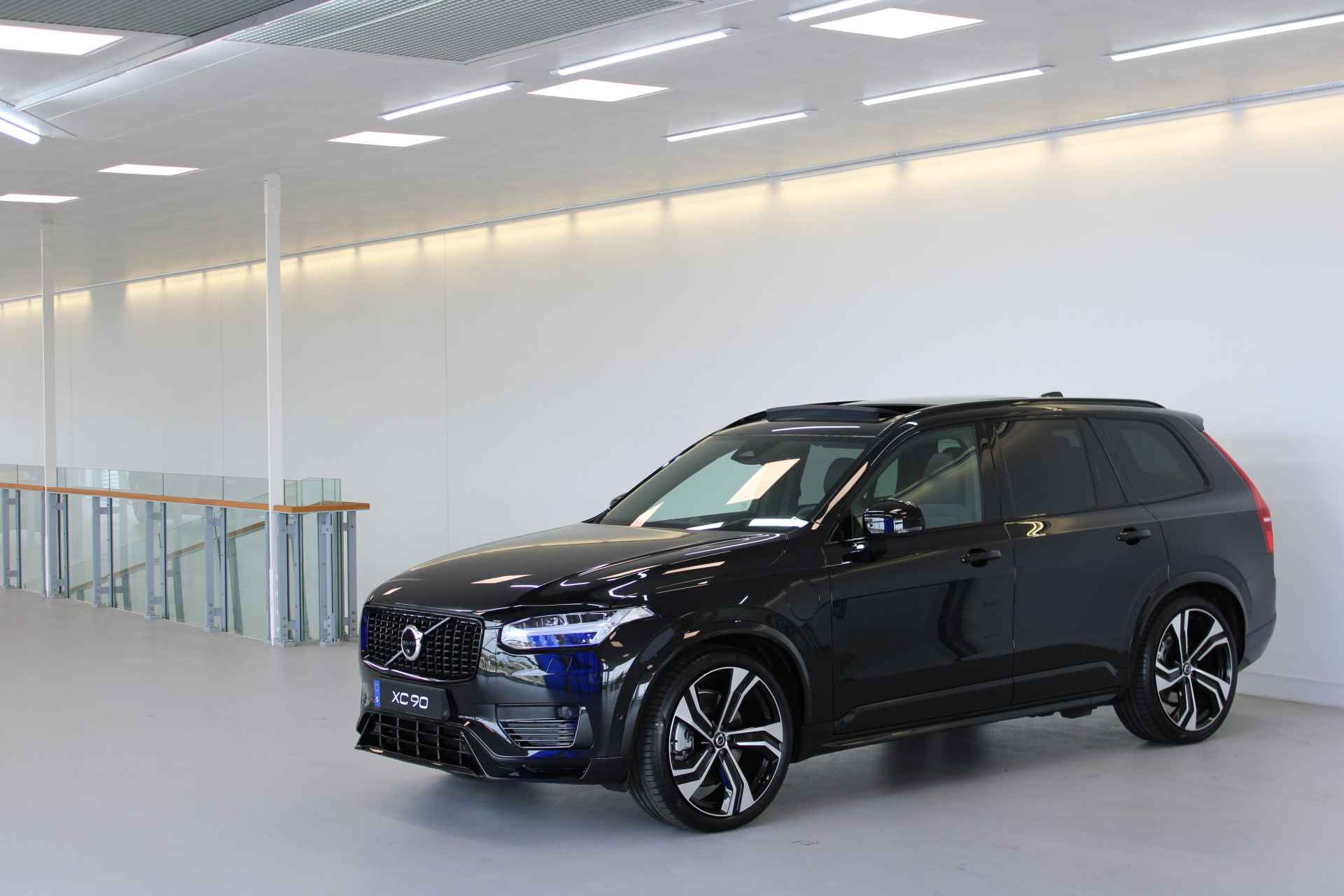 Volvo XC90 T8 455PK Ultra Dark | Full Options! | Massage | Luchtvering | B&W Audio | Trekhaak | Gelam Glas - 85/85