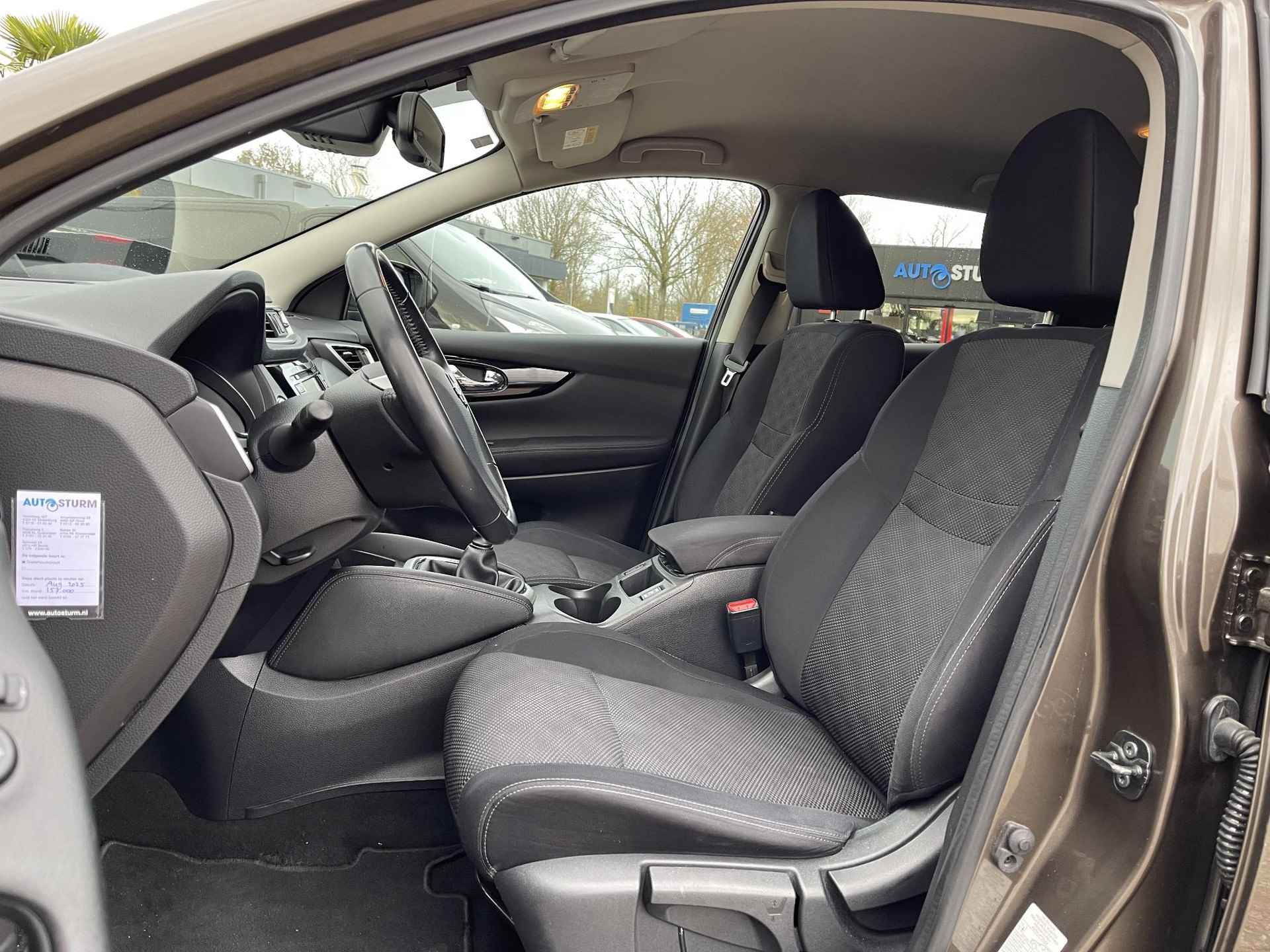 Nissan Qashqai 1.2 N-Connecta | Navigatie | 360° Camera | Stoelverwarming | Keyless Entry | Cruise & Climate Control | Rijklaarprijs! - 9/25