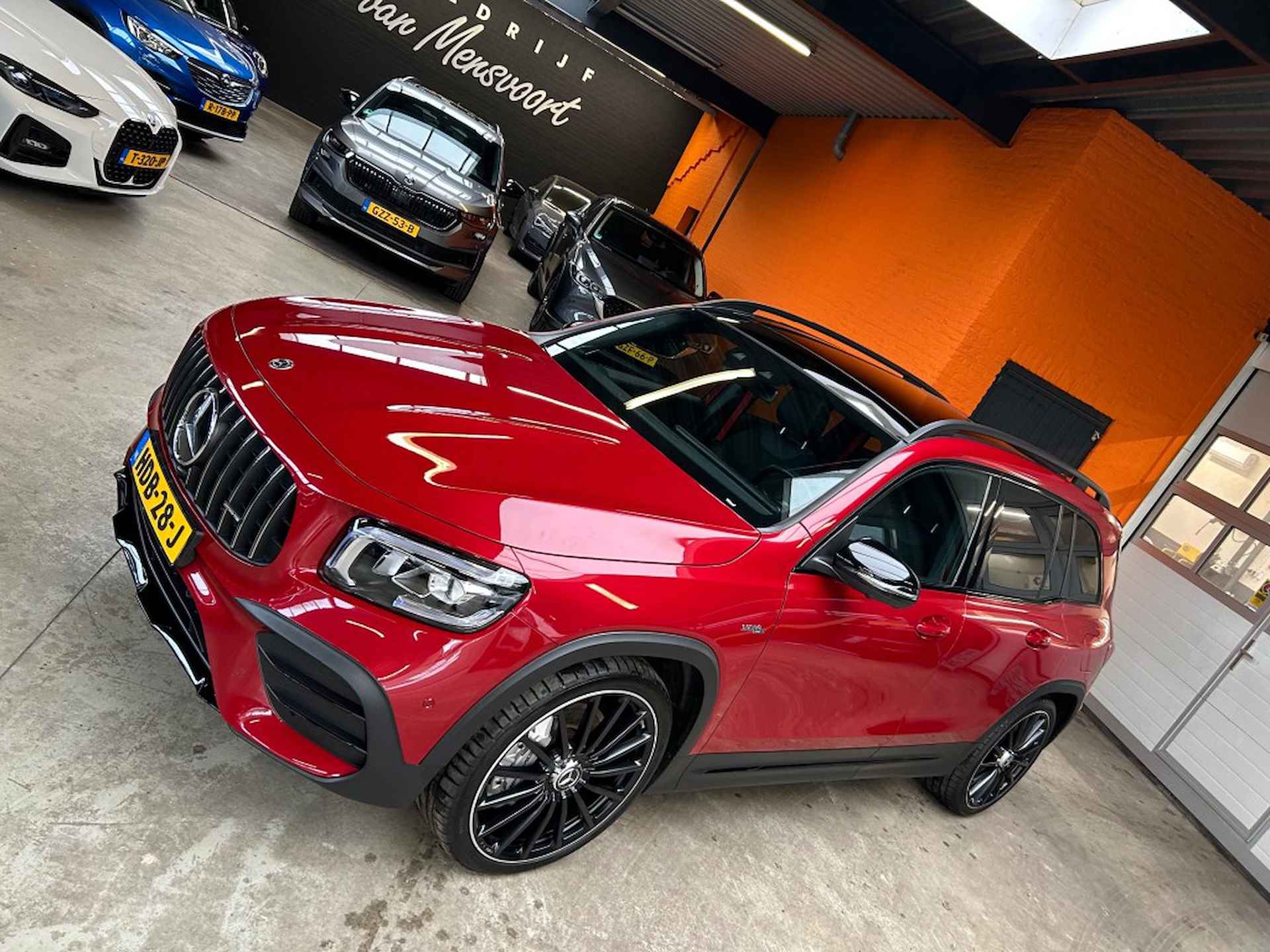 MERCEDES-BENZ Glb-klasse AMG 35 4M PREM / Pano / 360camera / Burmester / 21inch - 10/23