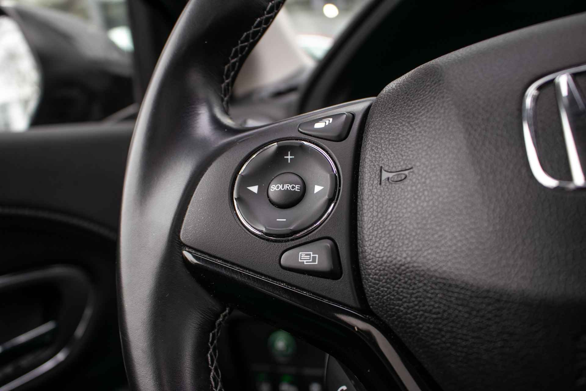 Honda HR-V 1.5 i-VTEC Executive Automaat - All in rijklaarprijs | Navi | Schuifdak | min. 12 mnd Garantie - 33/43