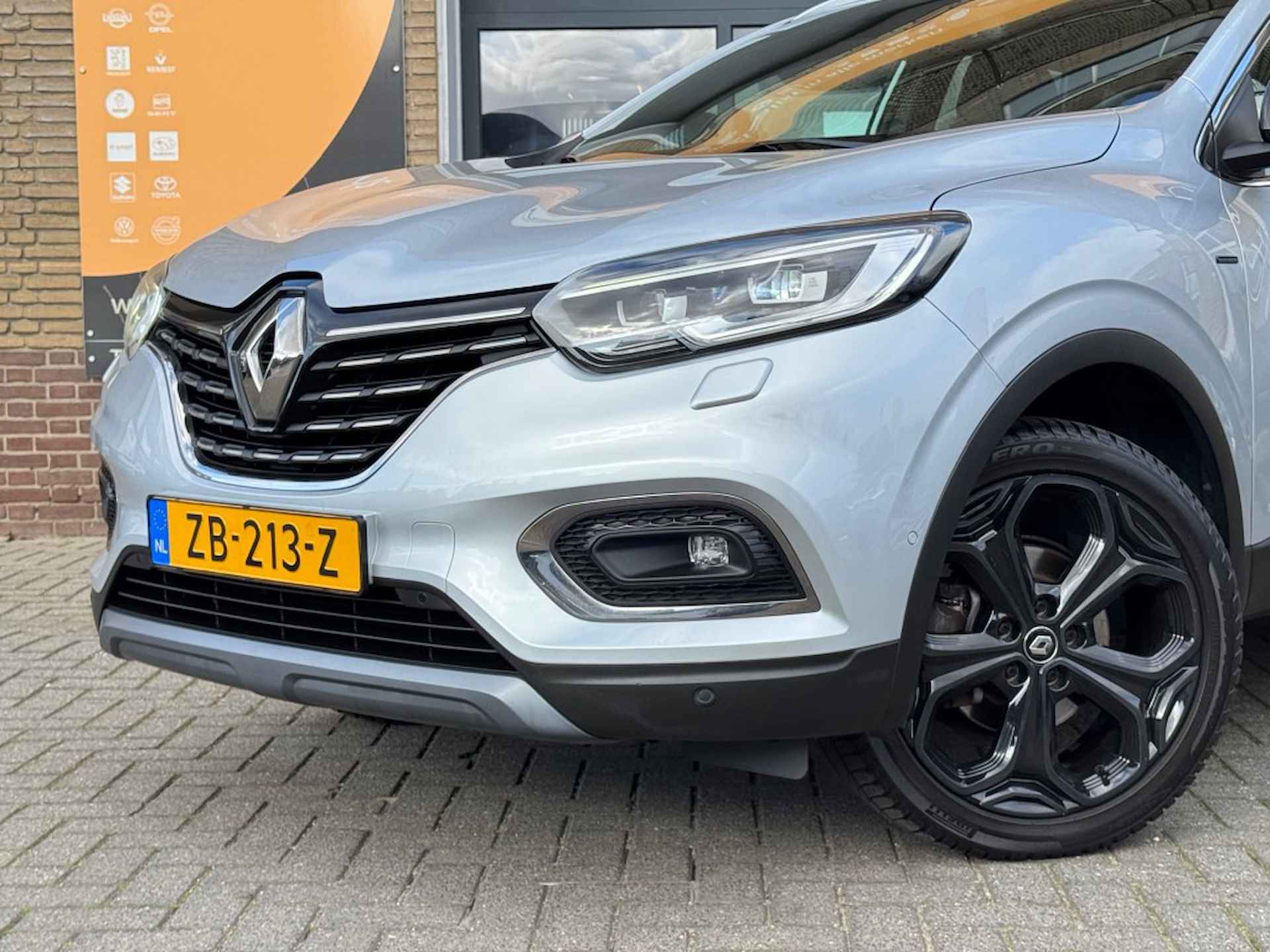 RENAULT Kadjar 1.3 TCe 160PK BLACK-EDITION AUTOMAAT/LED/CARPLAY/TR.HAAK/NL-AUTO - 7/56