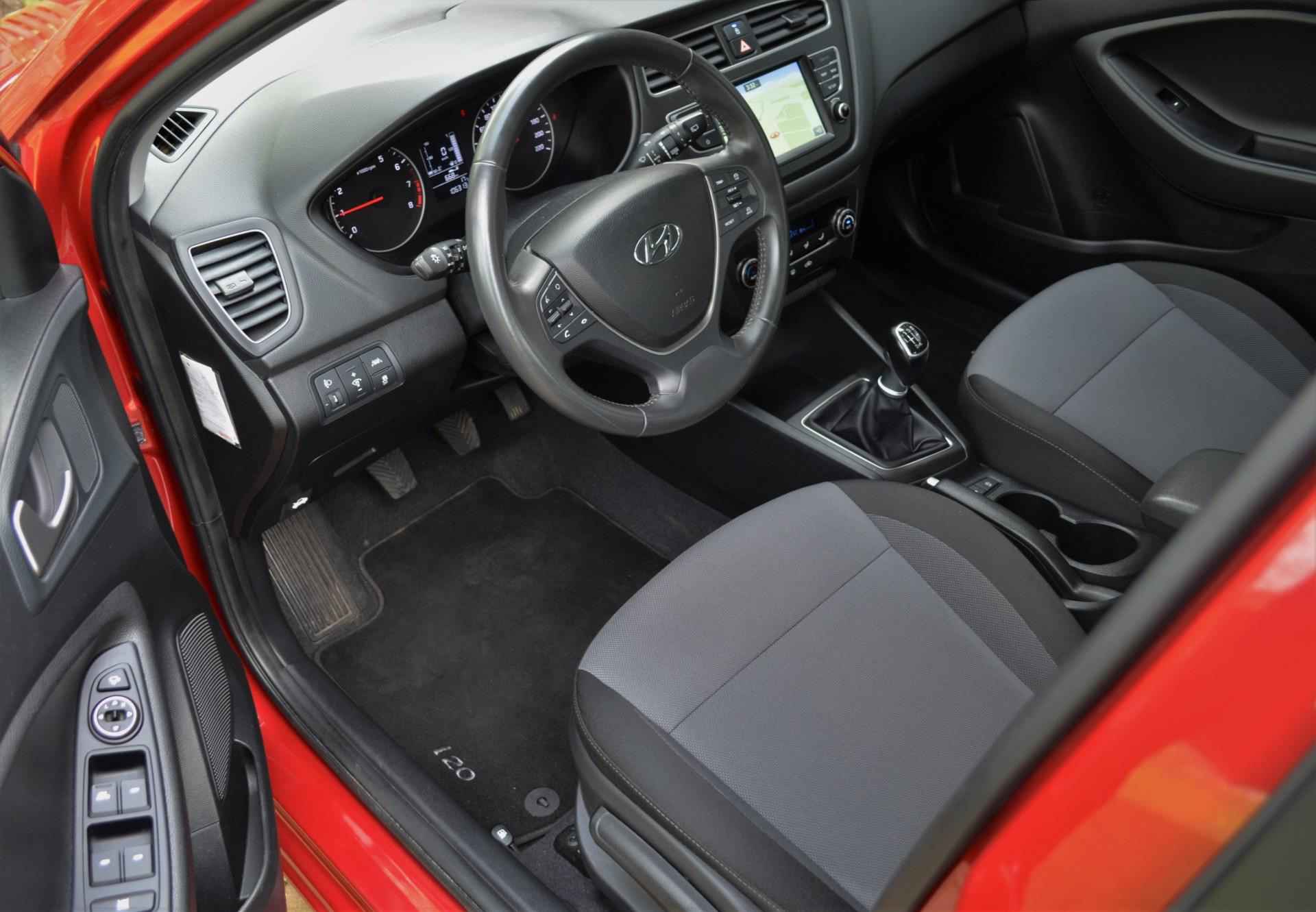 Hyundai I20 1.0 T-GDI Comfort / Apple Carplay / Nav. / PDC / Camera / NL auto - 6/28
