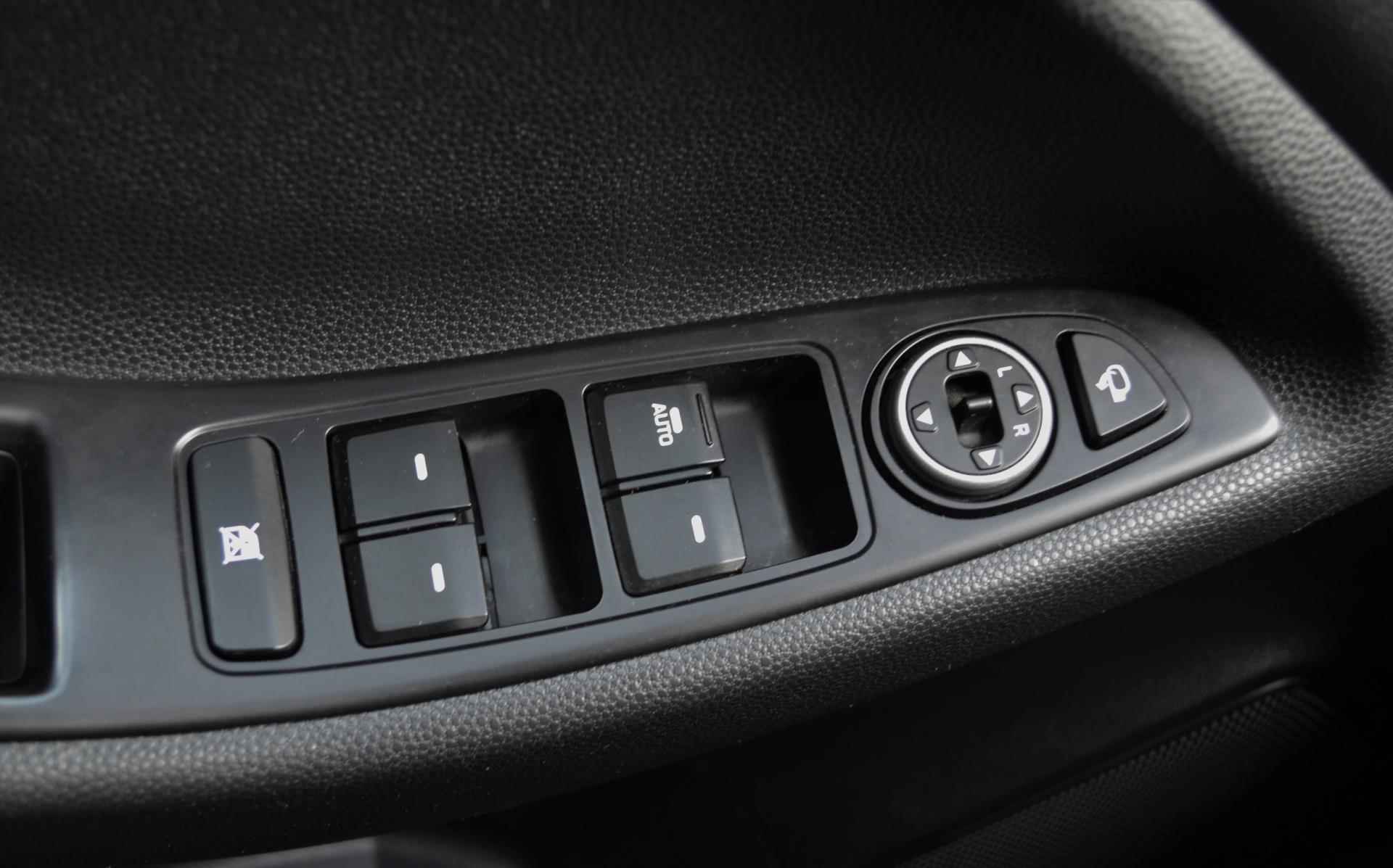 Hyundai I20 1.0 T-GDI Comfort / Apple Carplay / Nav. / PDC / Camera / NL auto - 10/28