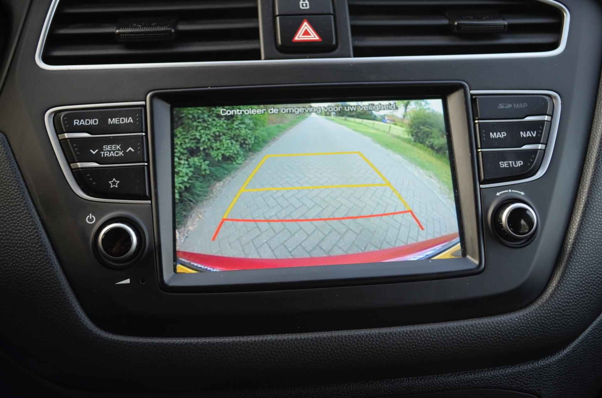 Hyundai I20 1.0 T-GDI Comfort / Apple Carplay / Nav. / PDC / Camera / NL auto - 18/28