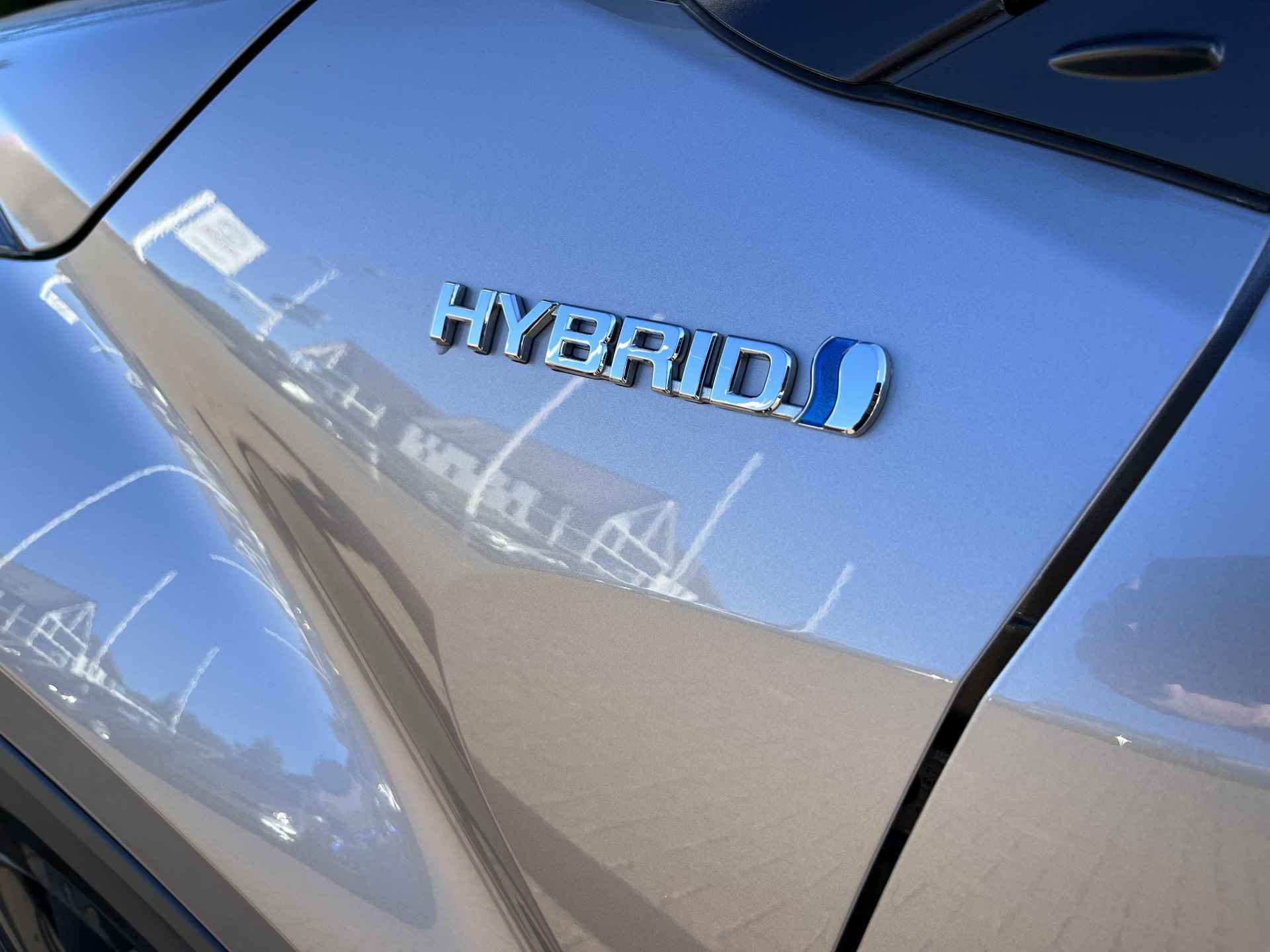 Toyota C-HR 2.0 Hybrid Bi-Tone - 9/38