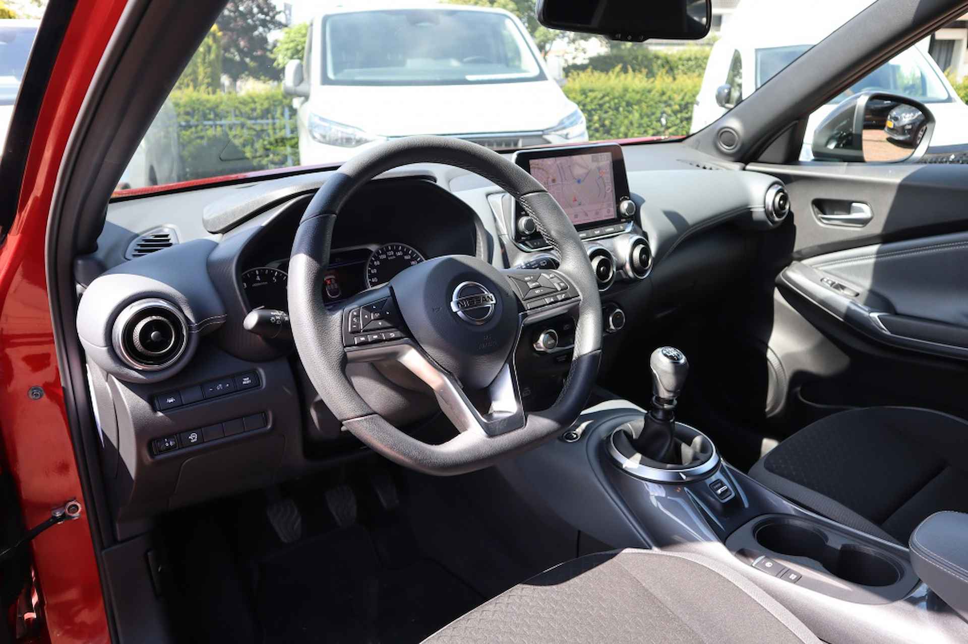 Nissan Juke 1.0 DIG-T N-Connecta / NAVI / CAMERA / KEYLESS ENTRY - 17/32