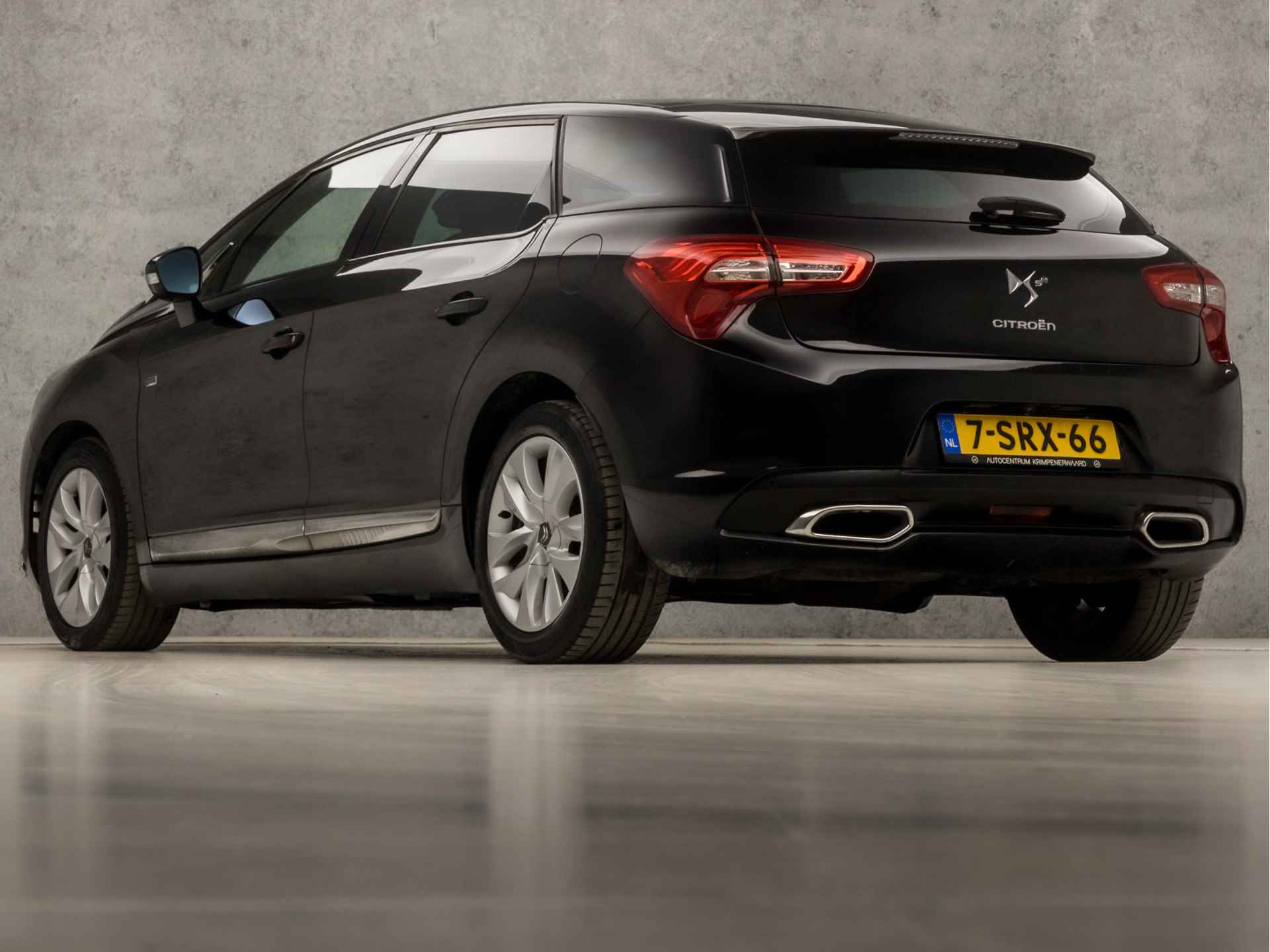 Citroën DS5 2.0 Hybrid4 Business 200Pk Automaat (NAVIGATIE, CLIMATE, XENON, GETINT GLAS, CAMERA, SPORTSTOELEN, LM VELGEN, PARKEERSENSOREN, CRUISE, NIEUWSTAAT) - 3/33