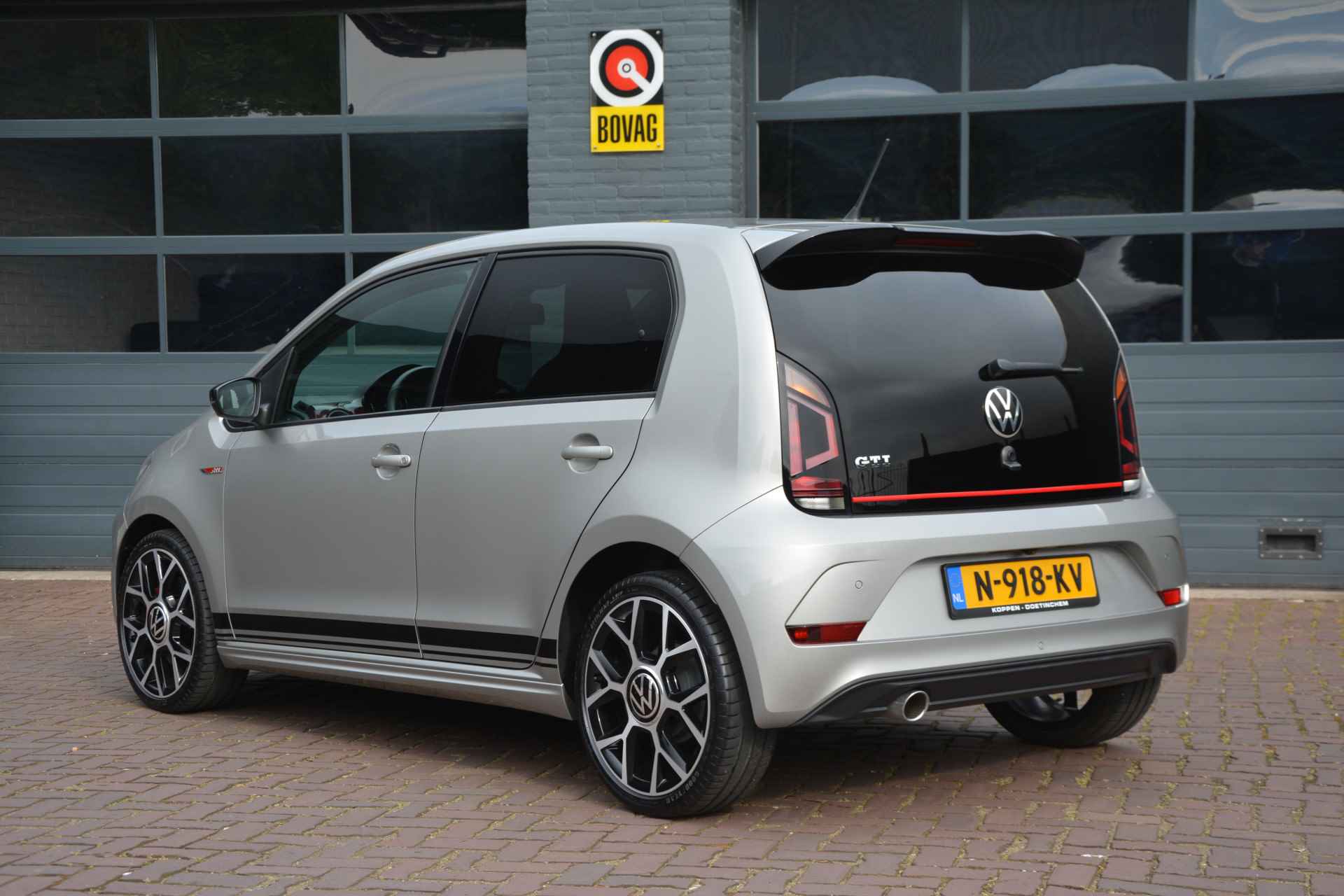 Volkswagen up! 1.0 TSI GTI - 3/19