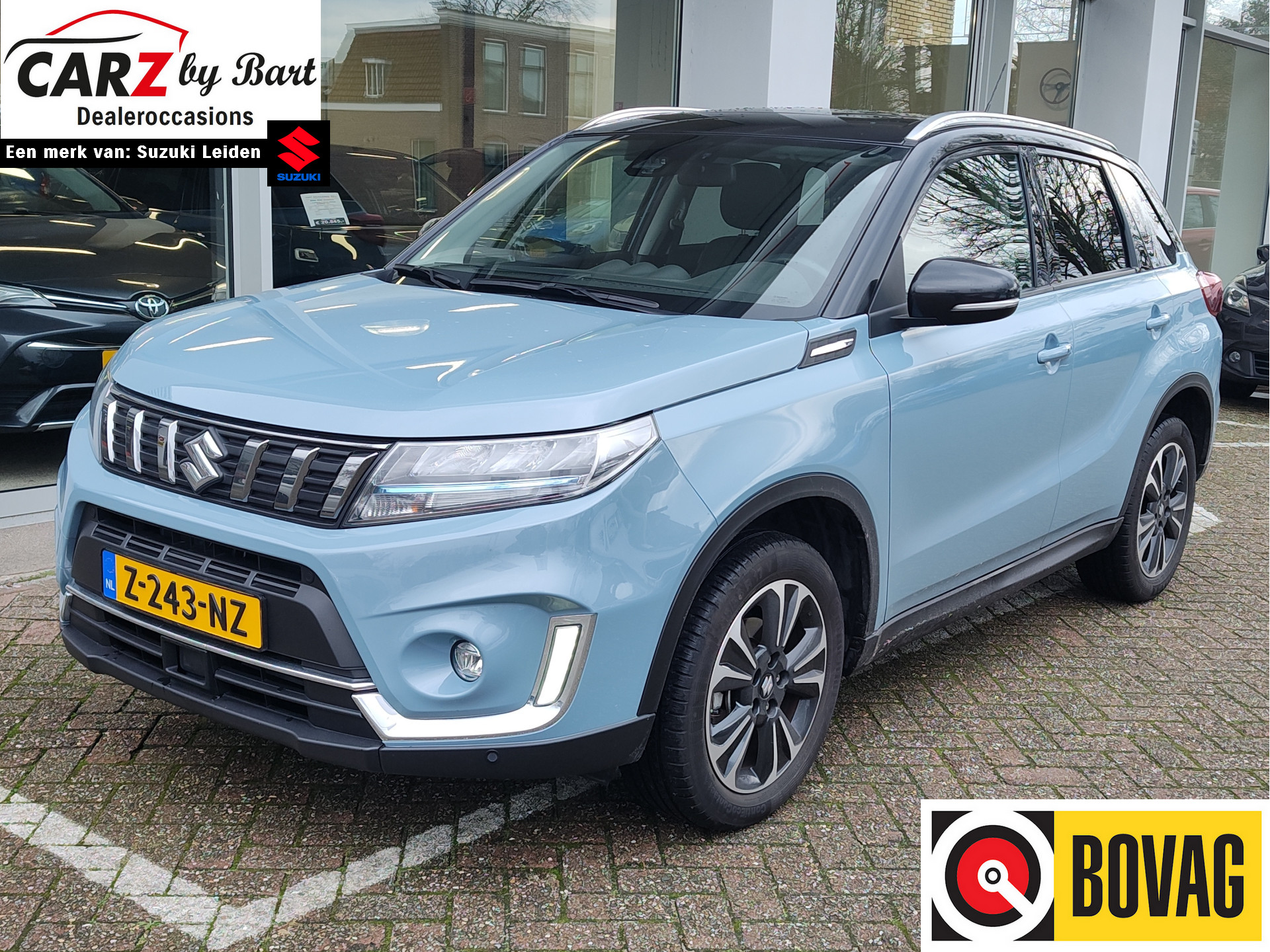 Suzuki Vitara 1.5 HYBRID STYLE Open dak | Dodehoeksensoren | Alcantara