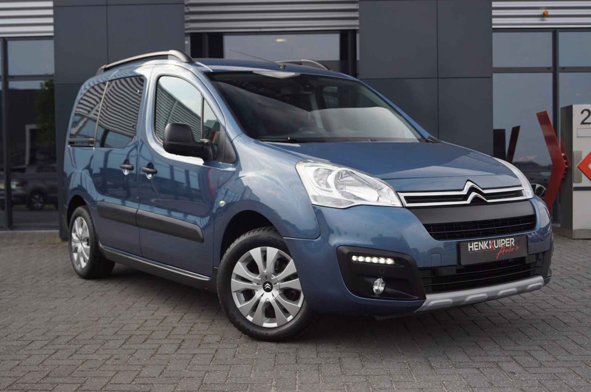 CITROEN Berlingo 1.2 Pur Tech XTR 110pk / PDC/Apple Carplay /Camera/Climate contr - 10/32