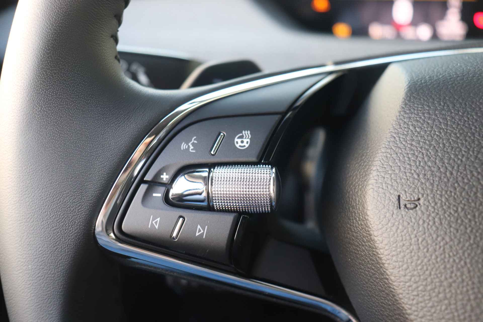 Škoda Enyaq 60 Selection | Adaptieve Cruise Control | Stuur- & Stoelverwarming | Side Assist | 20" Velgen | - 8/27