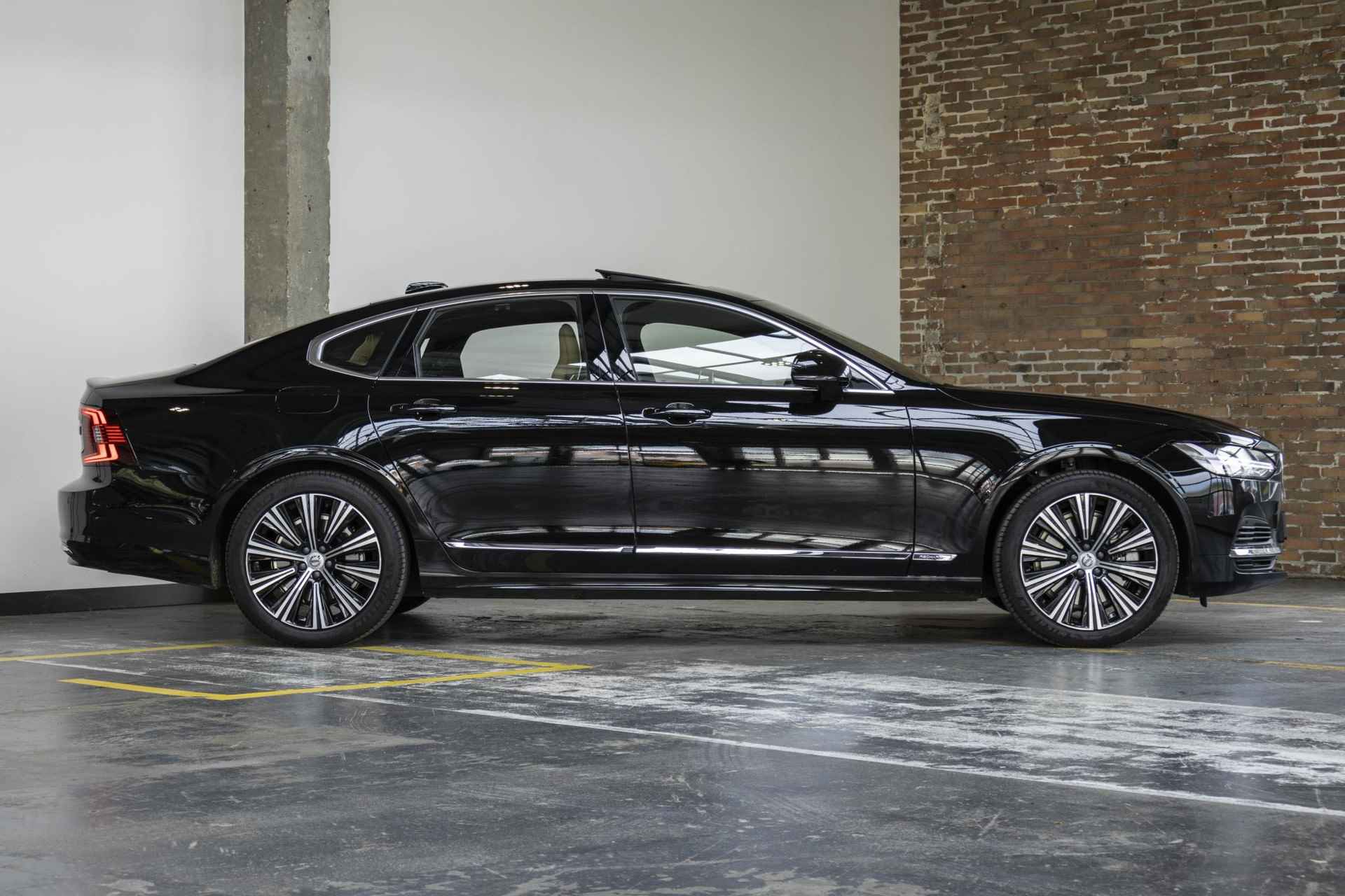 Volvo S90 T8 Automaat AWD Ultimate Bright | Interieur voorverwarming | 360º Camera | Adaptive Cruise Control | Blind Spot | Alarmklasse 3 | Elektrisch bedienbare voorstoelen | Nappa Leder interieur - 8/46