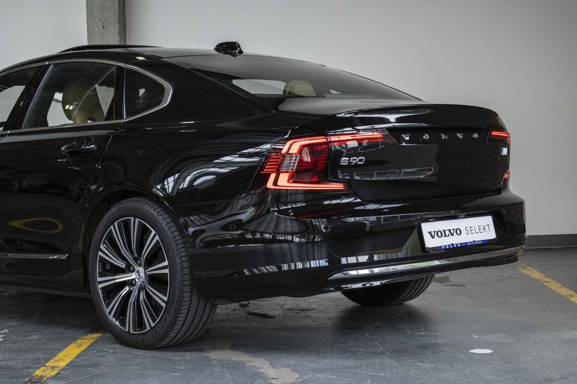 Volvo S90 T8 Automaat AWD Ultimate Bright | Interieur voorverwarming | 360º Camera | Adaptive Cruise Control | Blind Spot | Alarmklasse 3 | Elektrisch bedienbare voorstoelen | Nappa Leder interieur - 13/46