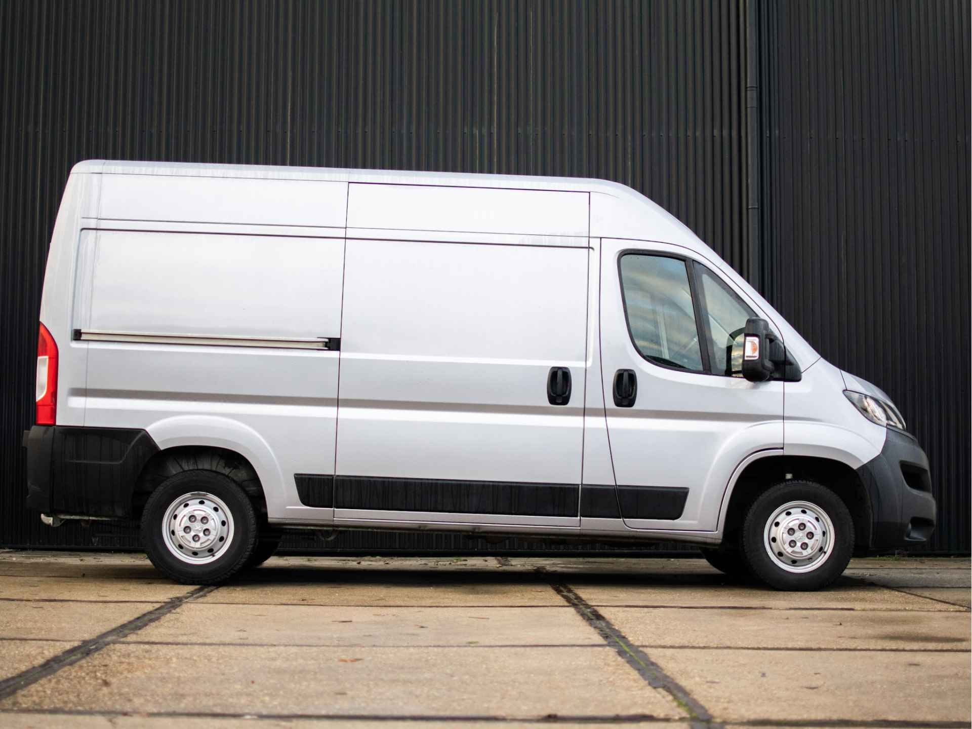 Peugeot Boxer MARGE |140 PK | L2H2 Premium | Trekhaak 2500kg | Airco | Cruise | Parkeersensoren | - 3/25