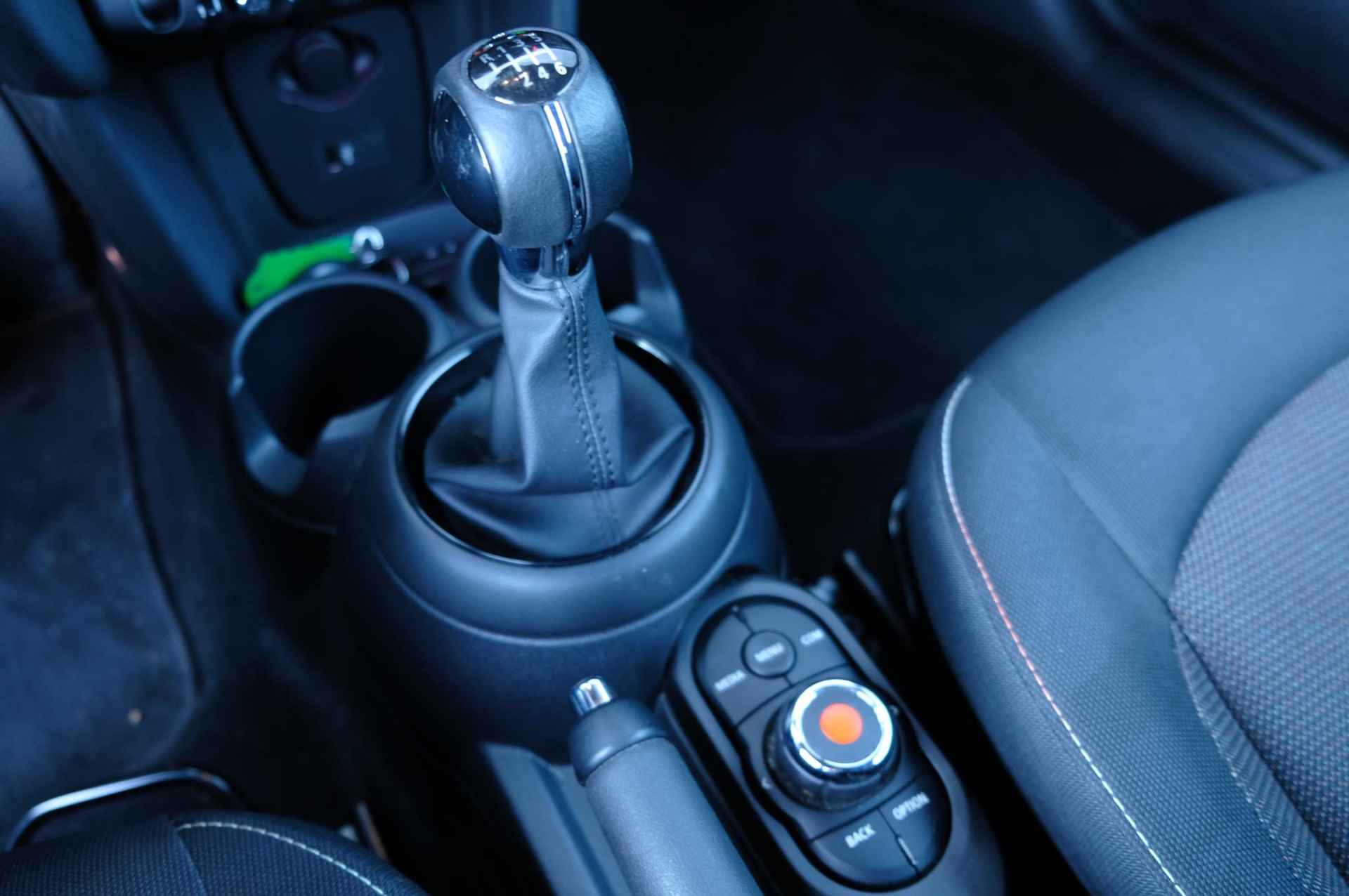 Mini Mini Cabrio 1.5 Cooper Pepper Cruise Control | PDC | Stoel Verwarming | Bluetooth | Led-Verlichting | Lichtmetaal | - 16/30