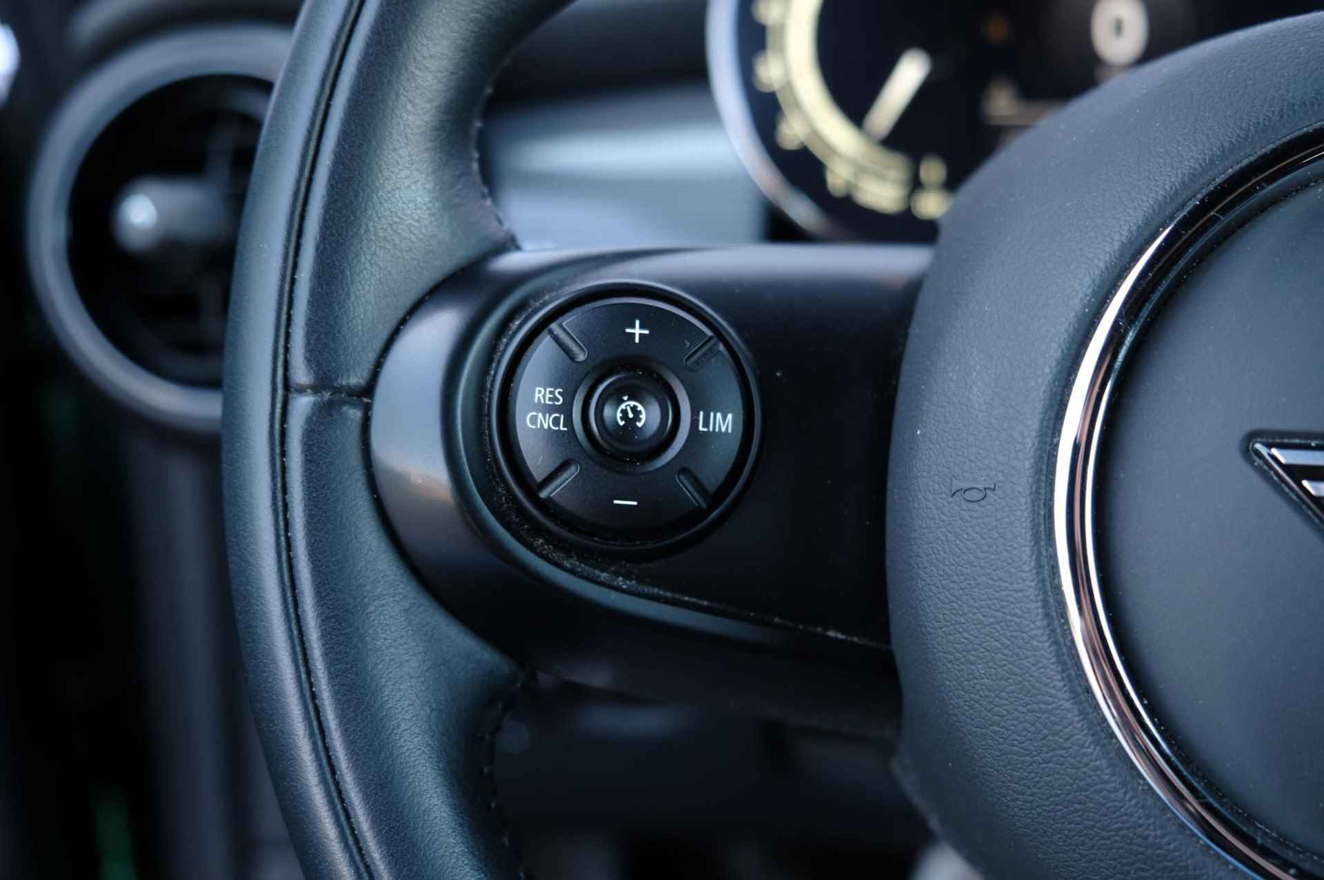 Mini Mini Cabrio 1.5 Cooper Pepper Cruise Control | PDC | Stoel Verwarming | Bluetooth | Led-Verlichting | Lichtmetaal | - 24/30