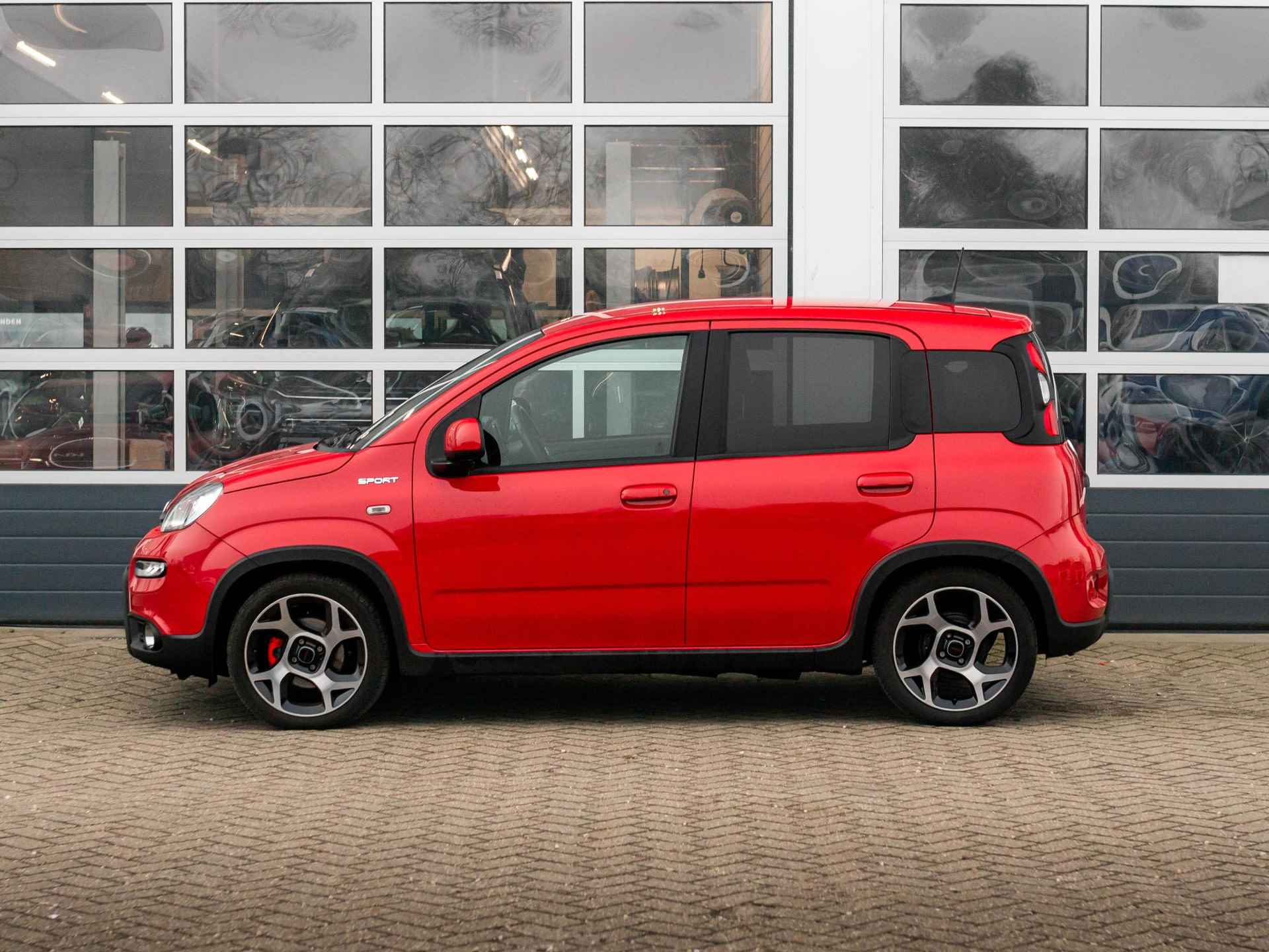 Fiat Panda Hybrid Sport | Clima | Priv Glass | Hoogteverstelling Stoel | Pack Sport - 8/24