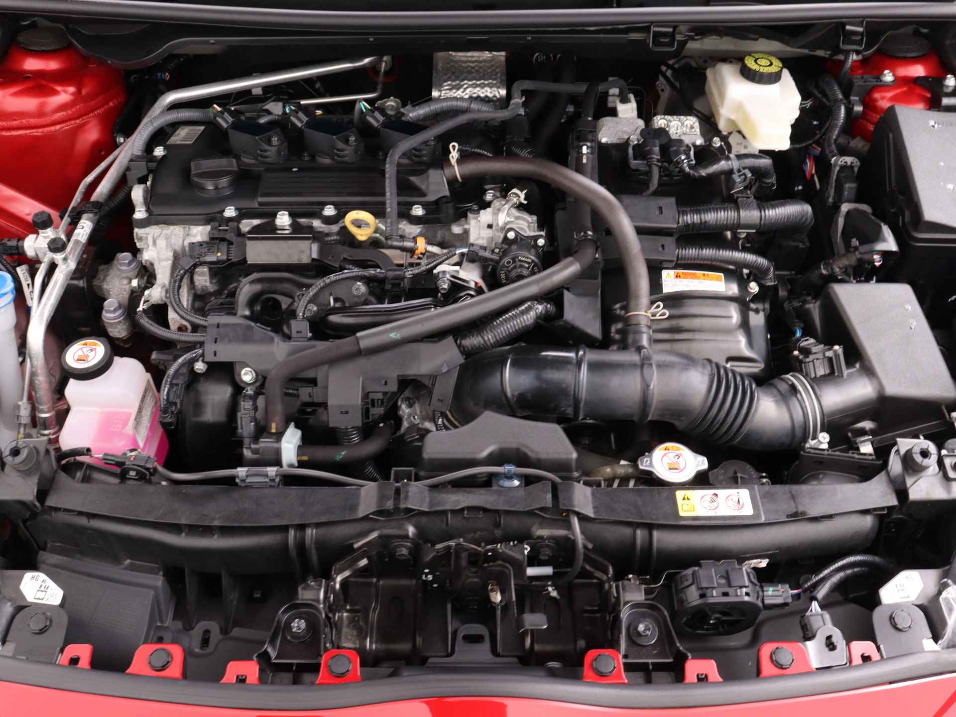Toyota Yaris 1.5 Hybrid Executive Limited | Navigatie | Stoelverwarming | Lichtmetalen Velgen | - 41/43