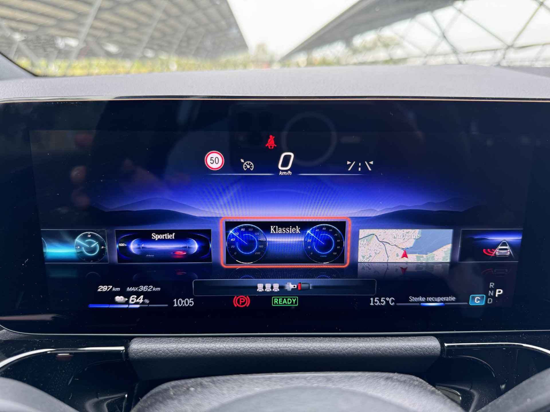 Mercedes-Benz EQA 250+ Business Edition 71 kWh | Facelift | Parkeercamera | Trekhaak | Apple carplay | Sfeerverlichting | Stoelverwarming | - 17/37