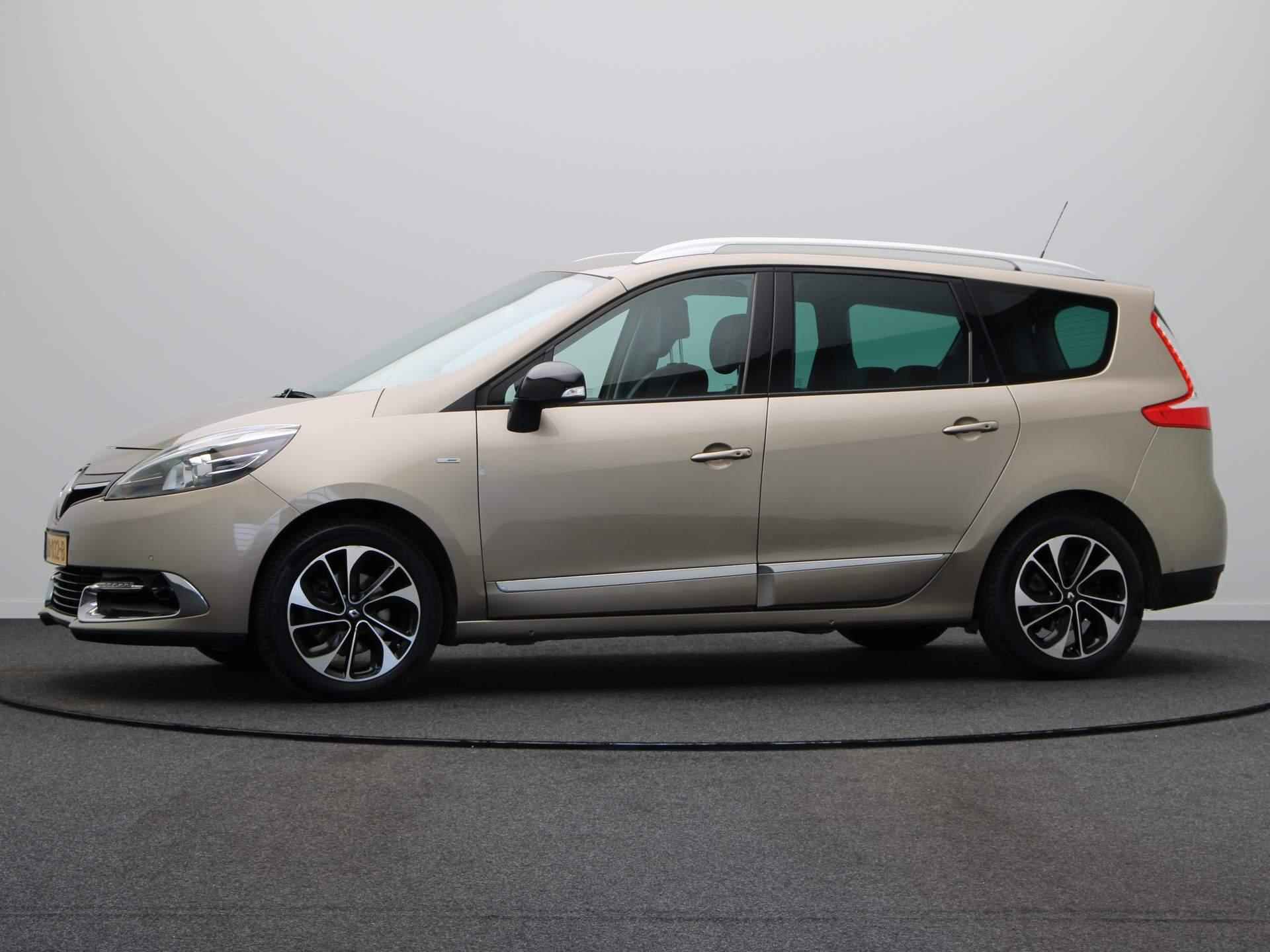 Renault Grand Scénic 1.2 TCe 130pk Bose 7p. | Dealer onderhouden | Trekhaak | Navigatie | BOSE audio | Achteruitrijcamera | Climate control | 7 persoons | - 11/51