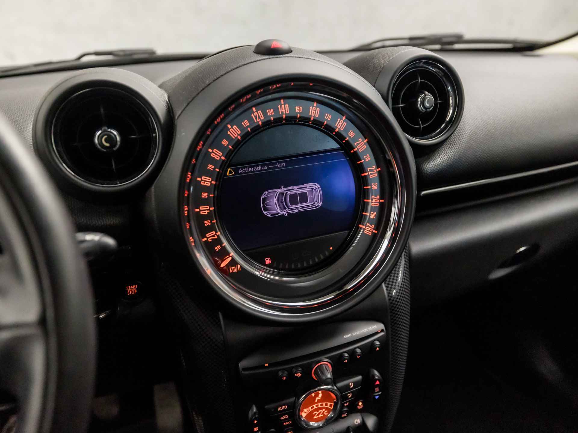 MINI Countryman 1.6 One Knockout Edition (NAVIGATIE, LOGISCH NAP, XENON, CLIMATE, LEDER, SPORTSTOELEN, PARKEERSENSOREN, LM VELGEN, CRUISE, NIEUWE APK, NIEUWSTAAT) - 25/34