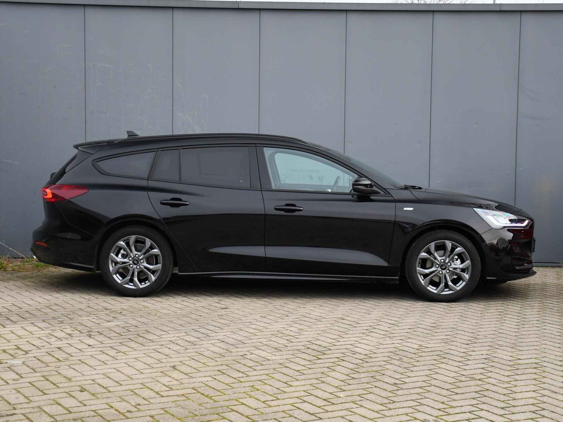 Ford Focus Wagon ST Line X 1.0 EcoBoost Hybrid 125pk WINTER PACK | DRIVER ASSISTANCE PACK | 17''LM | DAB | LED | ADAPT. CRUISE - 3/31