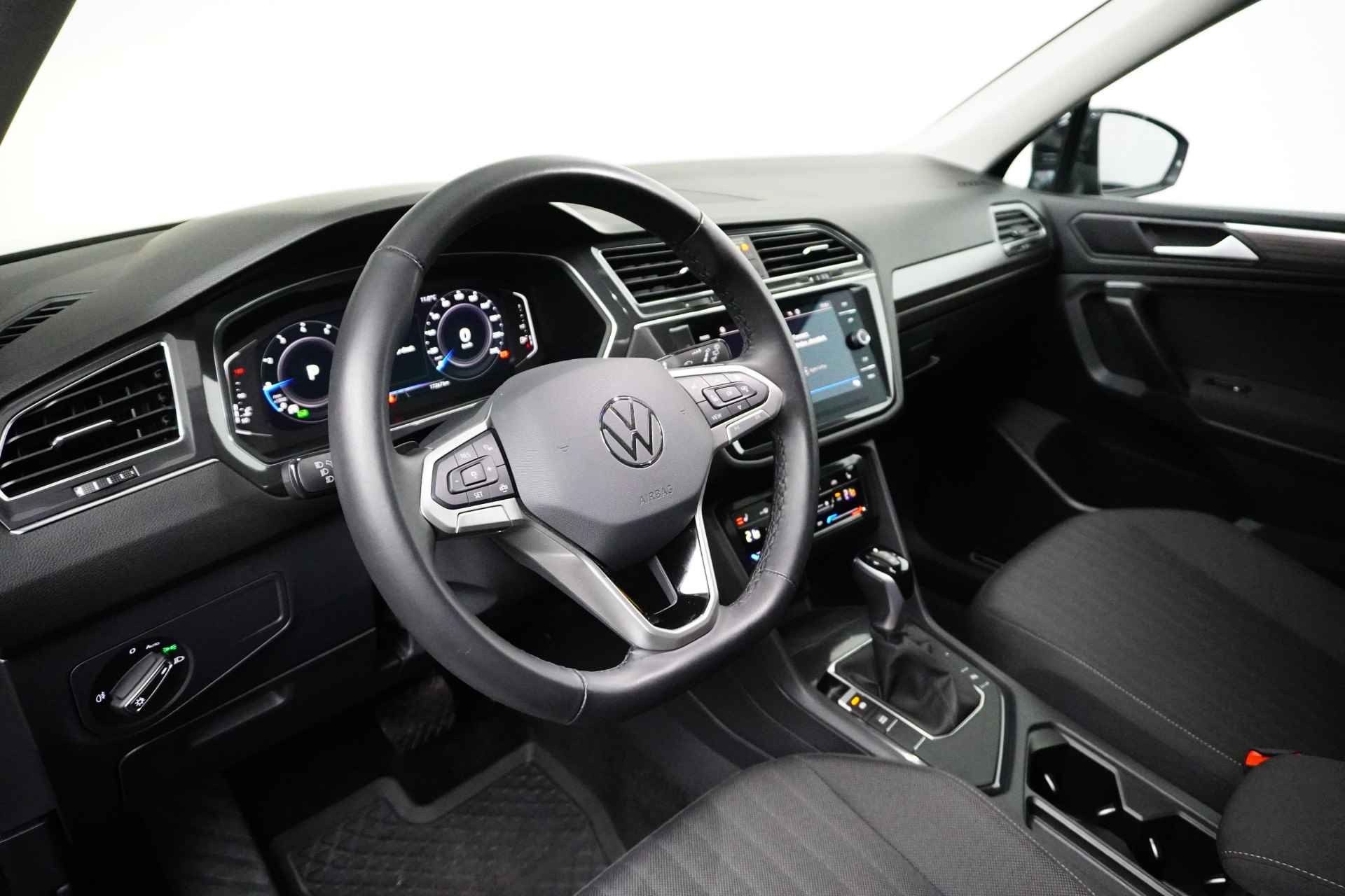 Volkswagen Tiguan Allspace 1.5 TSI 150 pk Life Business 7prs. 7DSG | Trekhaak | Elektrische A-Klep | - 19/32