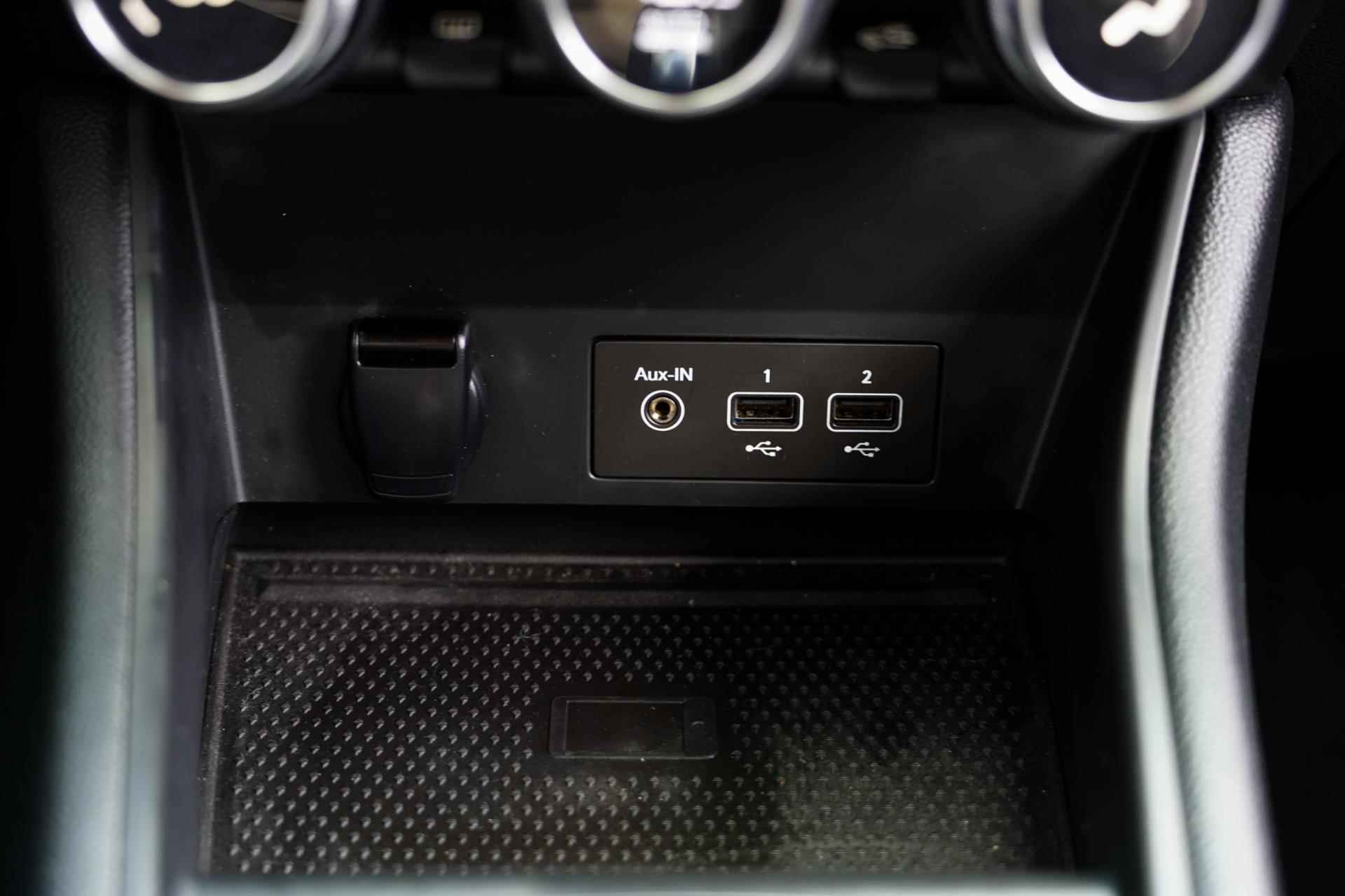 Renault Captur 1.6 E-Tech Geen Plug in Hybrid 145 Intens - 22/38