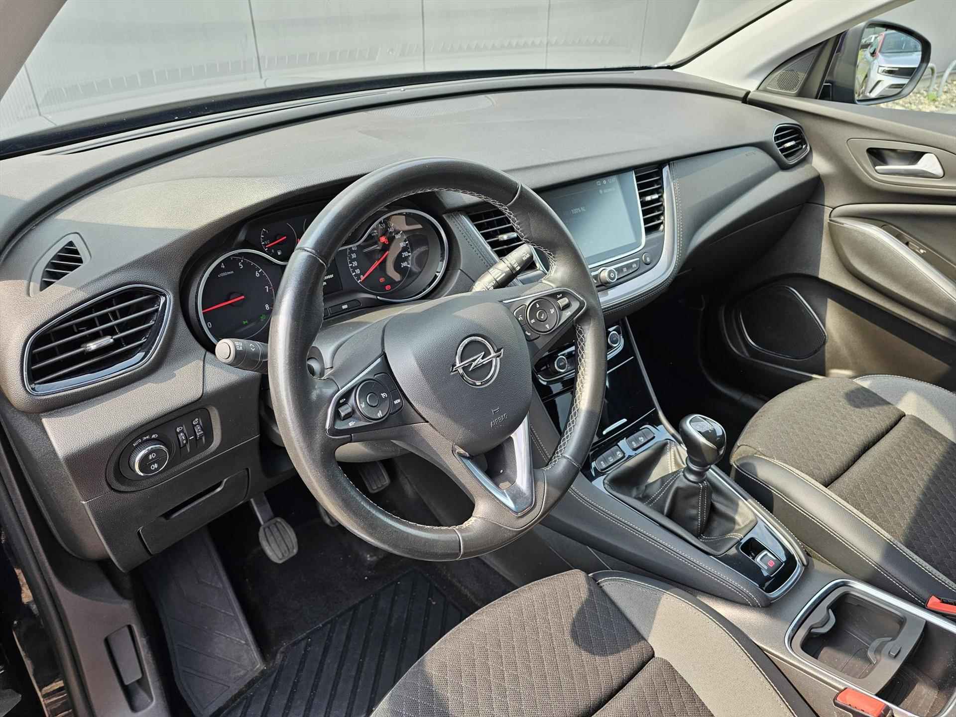 Opel Grandland X 130pk Innovation | Navigatie | Parkeercamera | Elektrische achterklep - 9/46