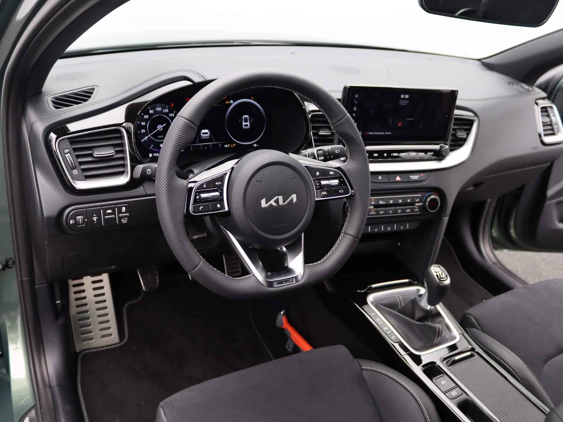 Kia ProCeed 1.5 T-GDi GT-Line | Navigatie | Climate Control | Lm velgen | Parkeersensoren | Elektr Klep | Camera | Stoelverwarming | VOORRAAD! - 30/46