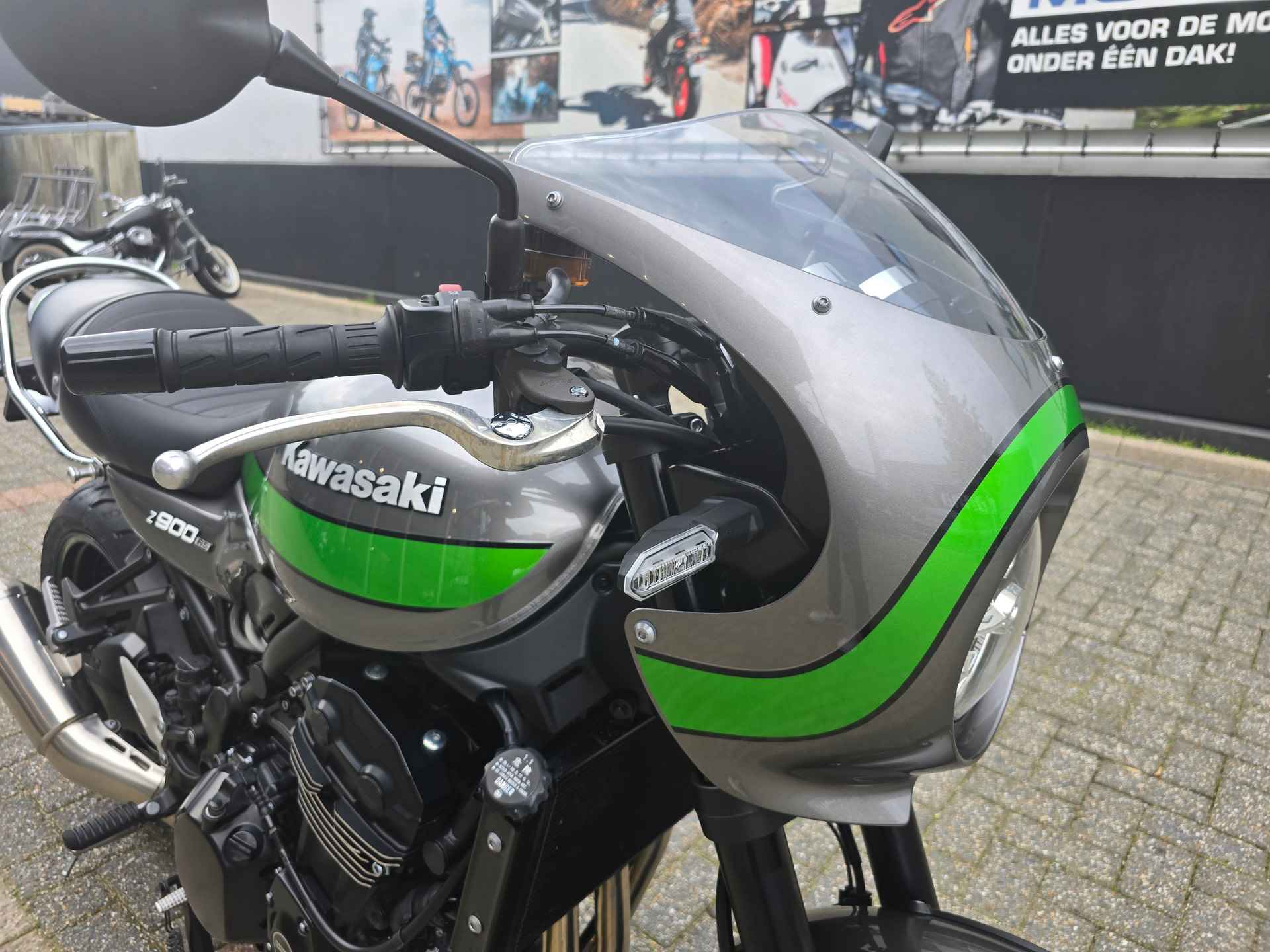 Kawasaki Z 900 RS - 2/25