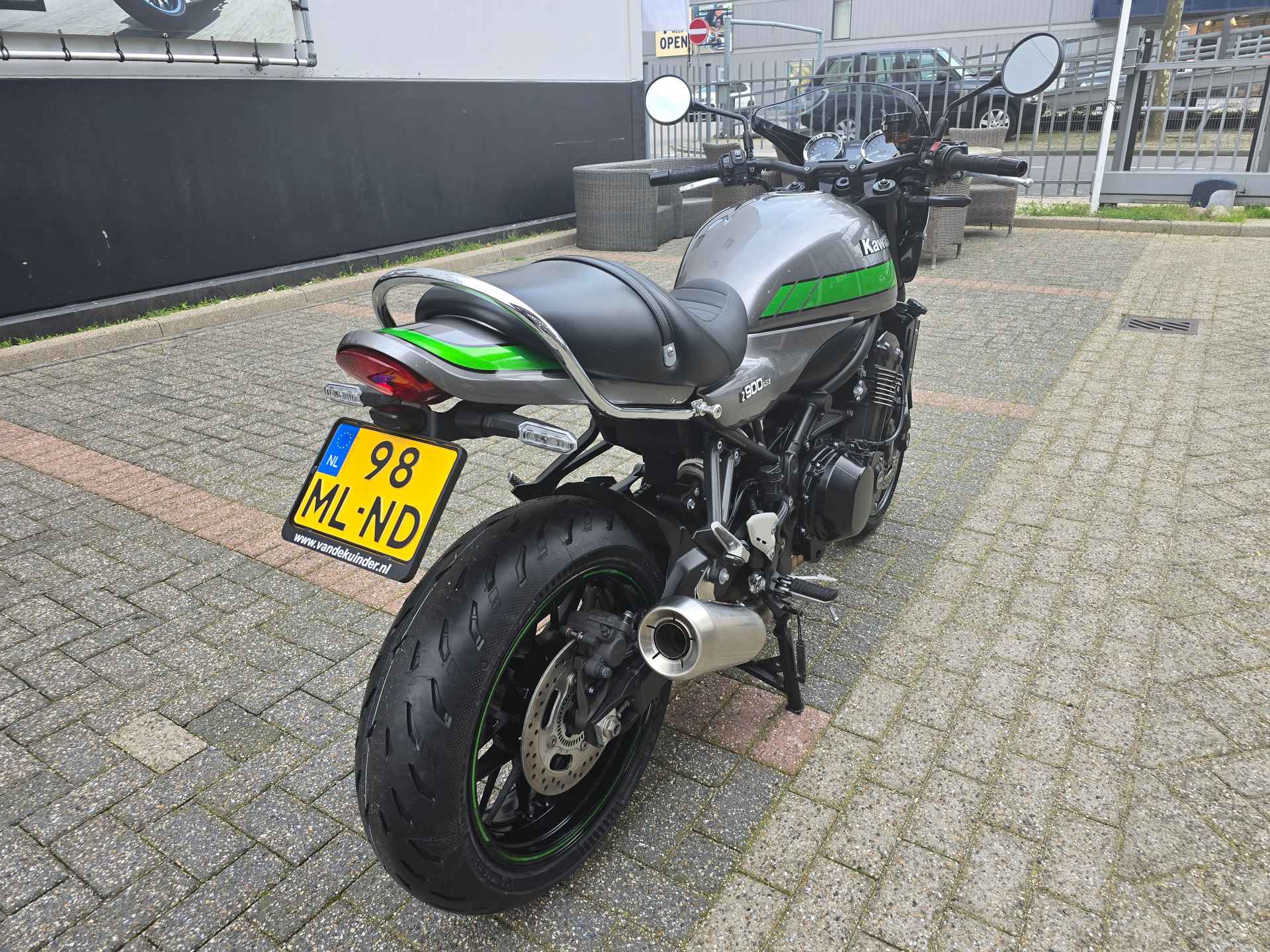 Kawasaki Z 900 RS - 6/25