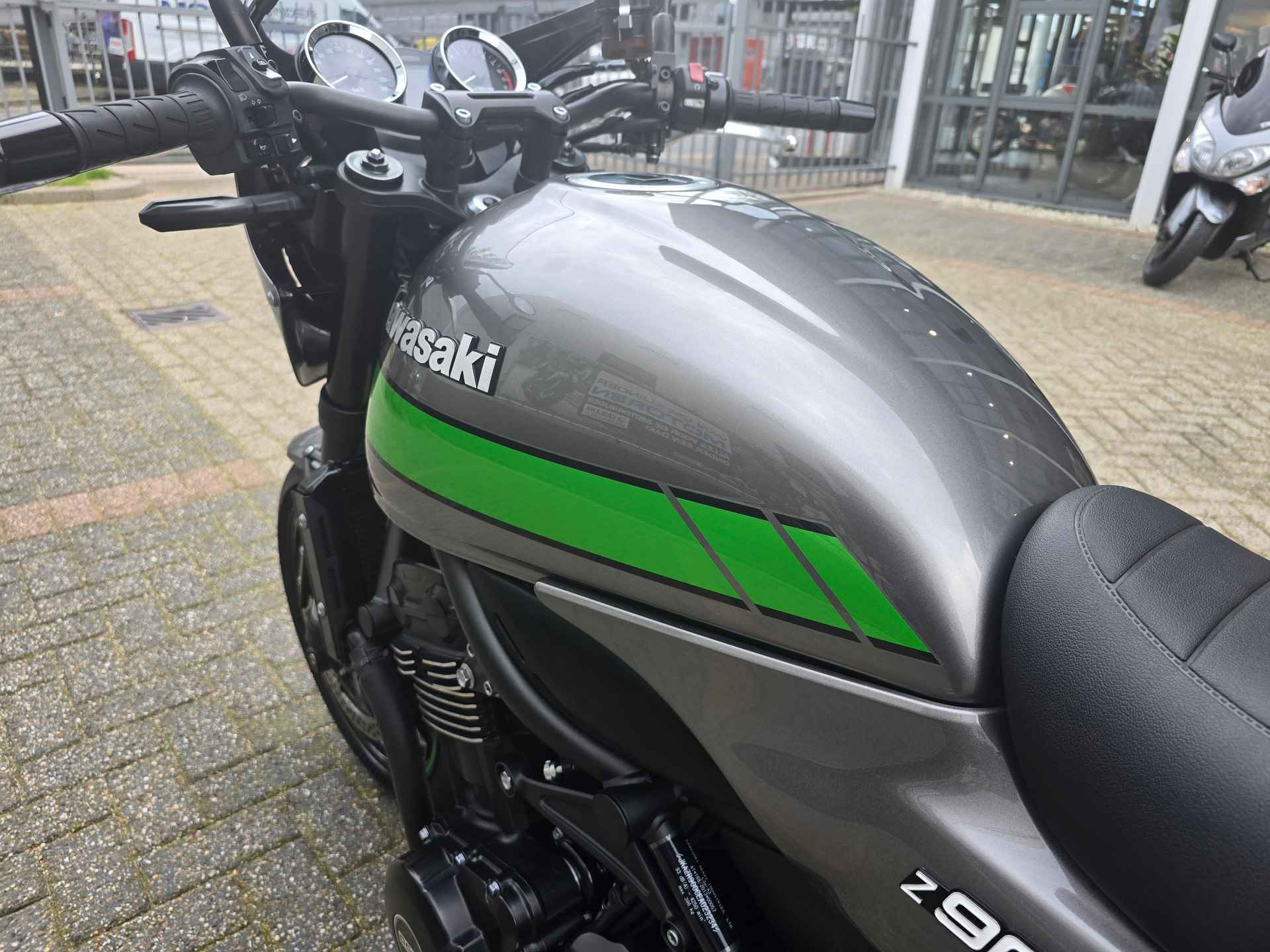 Kawasaki Z 900 RS - 13/25