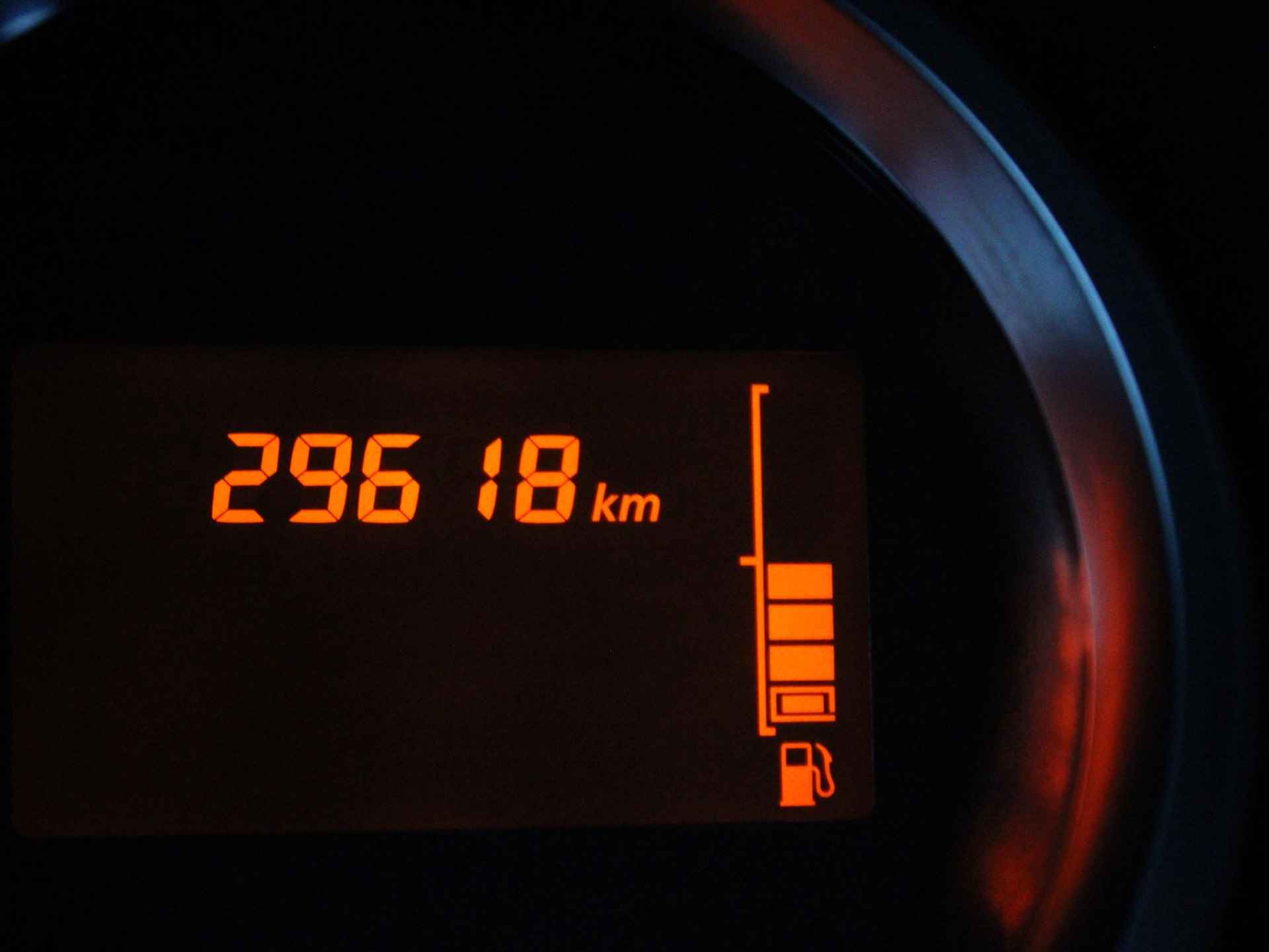 Dacia Sandero 1.0 TCe 100 Comfort | LED | PDC | Navi | DAB+ | Airco | Cruise | Bluetooth | 29.617 KM! | Stoelverwarming - 28/42