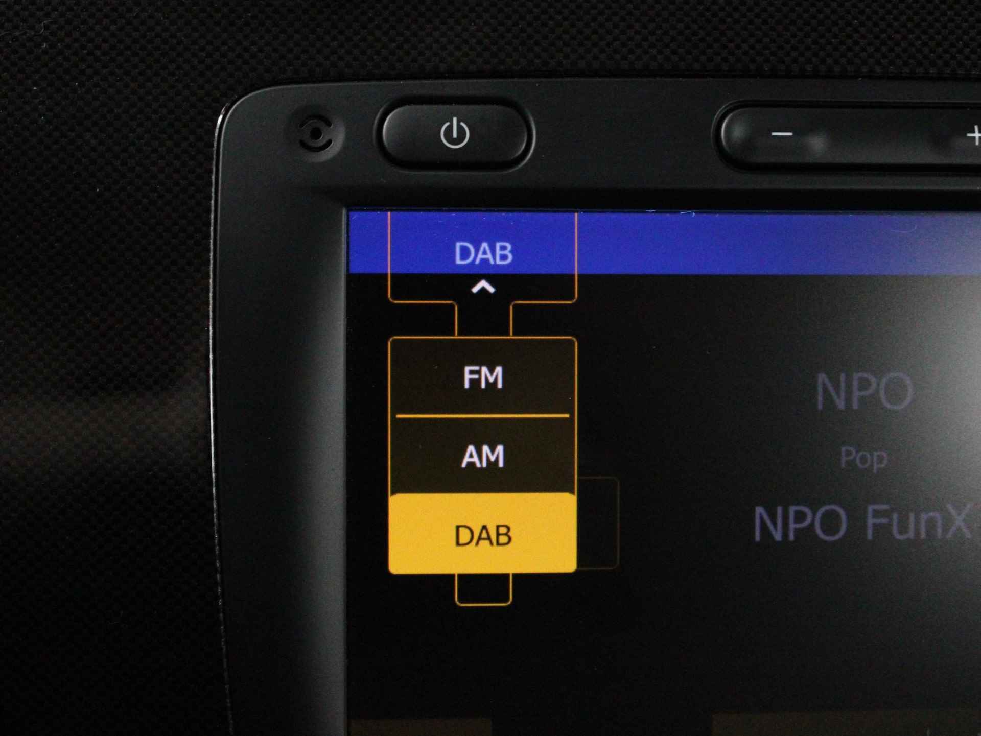Dacia Sandero 1.0 TCe 100 Comfort | LED | PDC | Navi | DAB+ | Airco | Cruise | Bluetooth | 29.617 KM! | Stoelverwarming - 37/42
