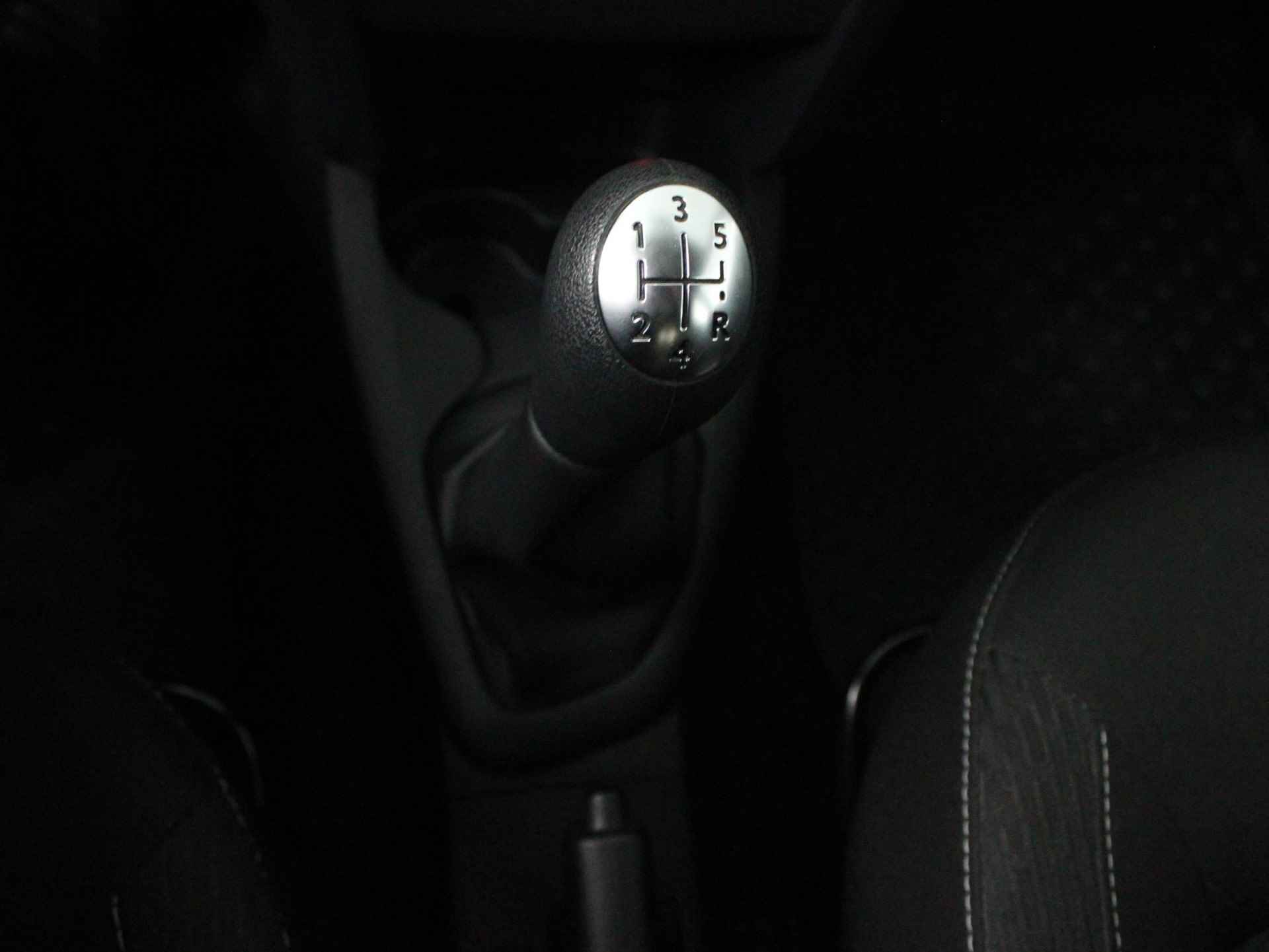 Dacia Sandero 1.0 TCe 100 Comfort | LED | PDC | Navi | DAB+ | Airco | Cruise | Bluetooth | 29.617 KM! | Stoelverwarming - 41/42